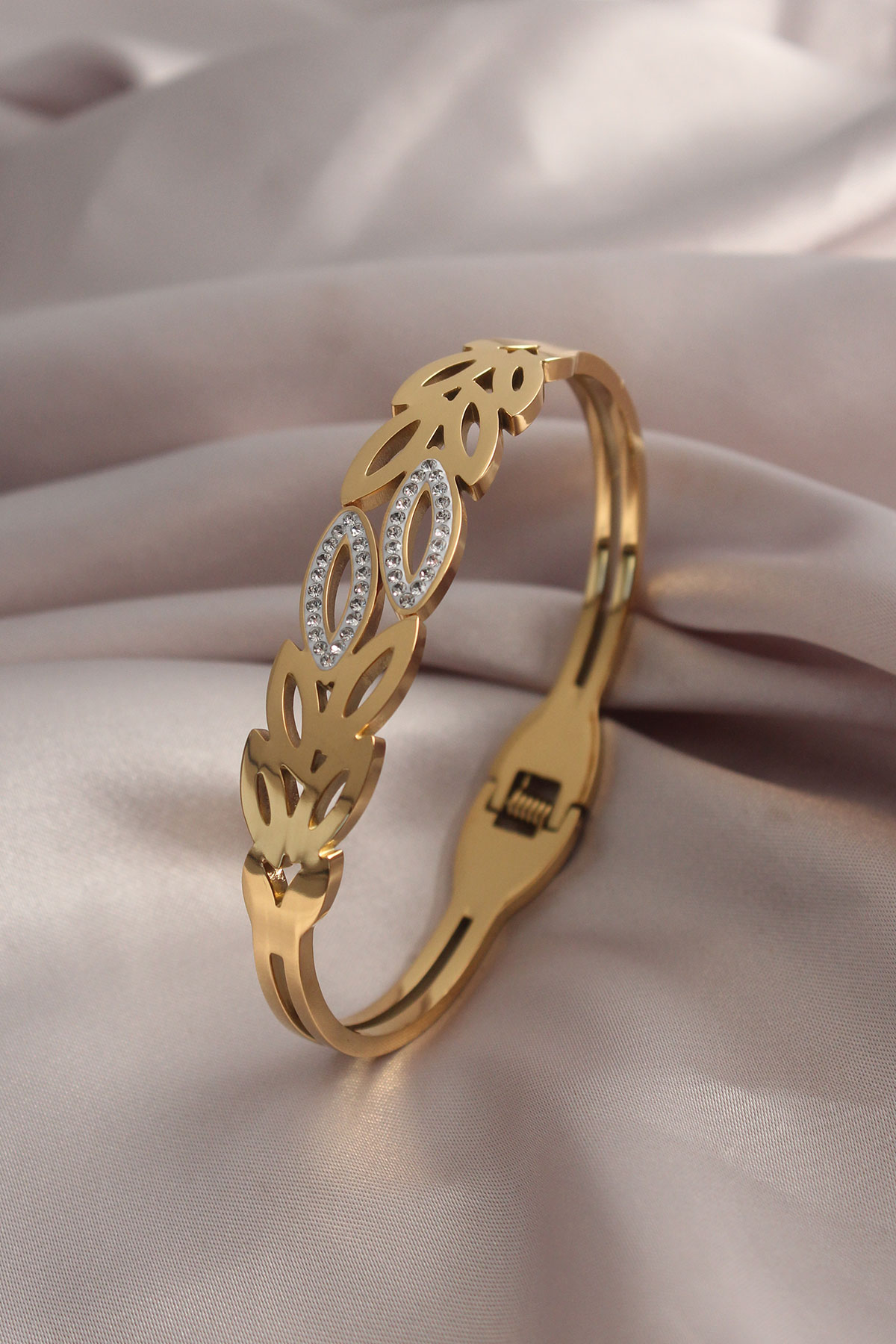 Çelik Gold Renk Yaprak Model Zirkon Taşlı Kadın Kelepçe