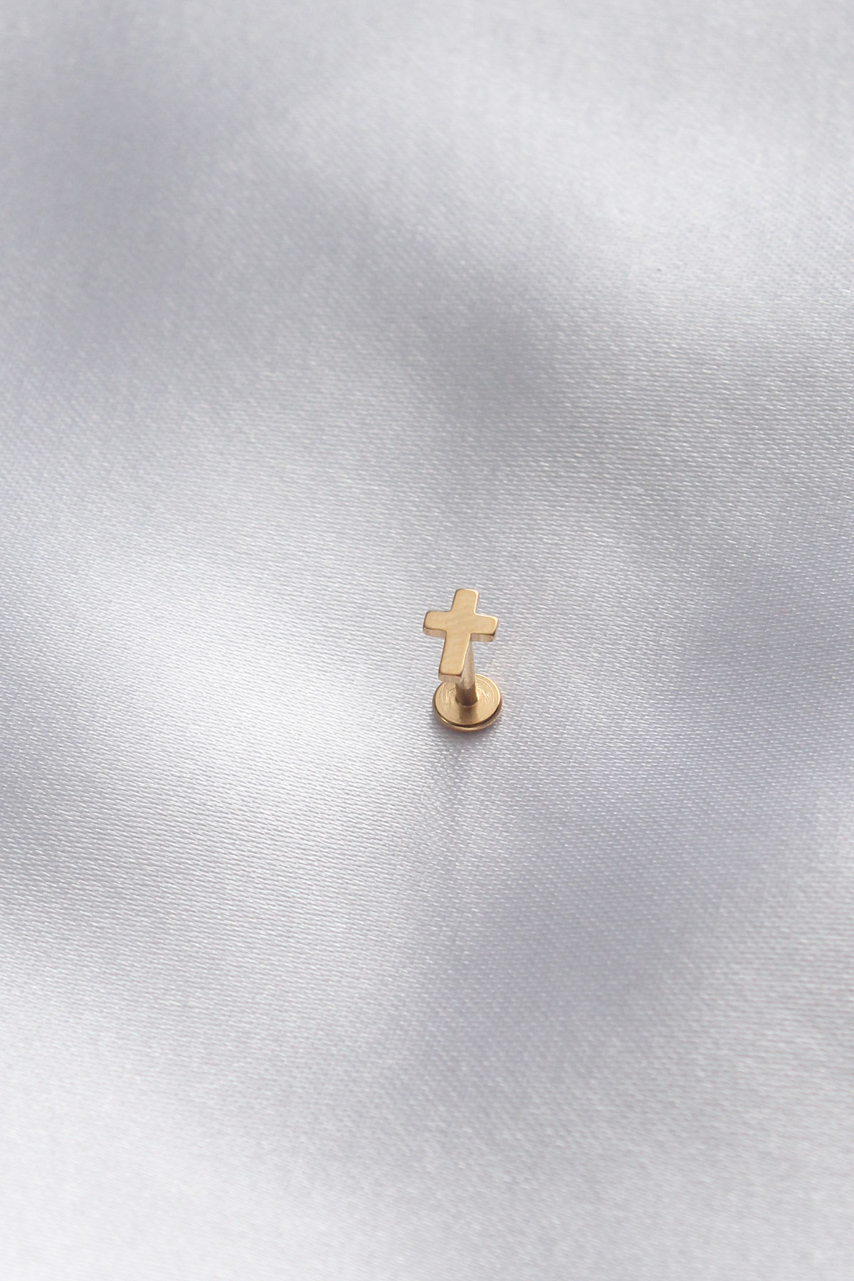 316L Cerrahi Çelik Gold Renk Tragus Piercing 316L Cerrahi Çelik Gold Renk Tragus Piercing