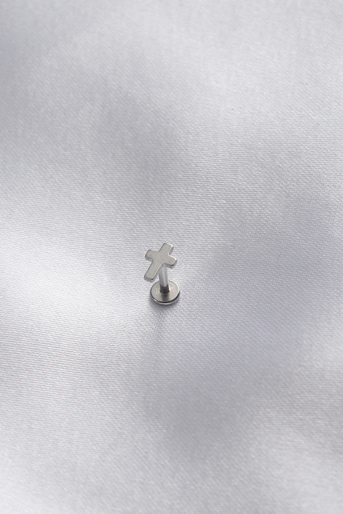 316L Cerrahi Çelik Gümüş Renk Tragus Piercing 316L Cerrahi Çelik Gümüş Renk Tragus Piercing
