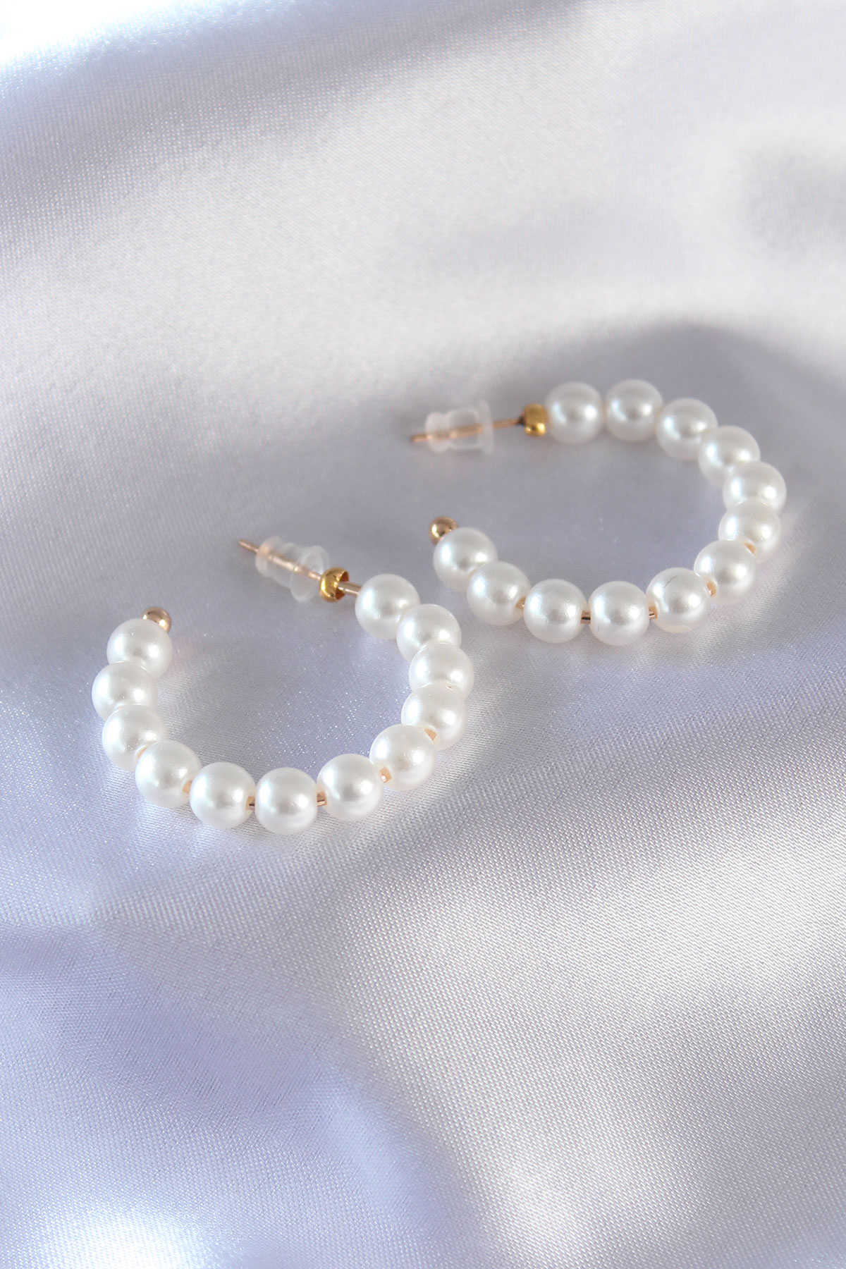 Gold Renk İnci Halka Model Kadın Küpe Gold Renk İnci Halka Model Kadın Küpe