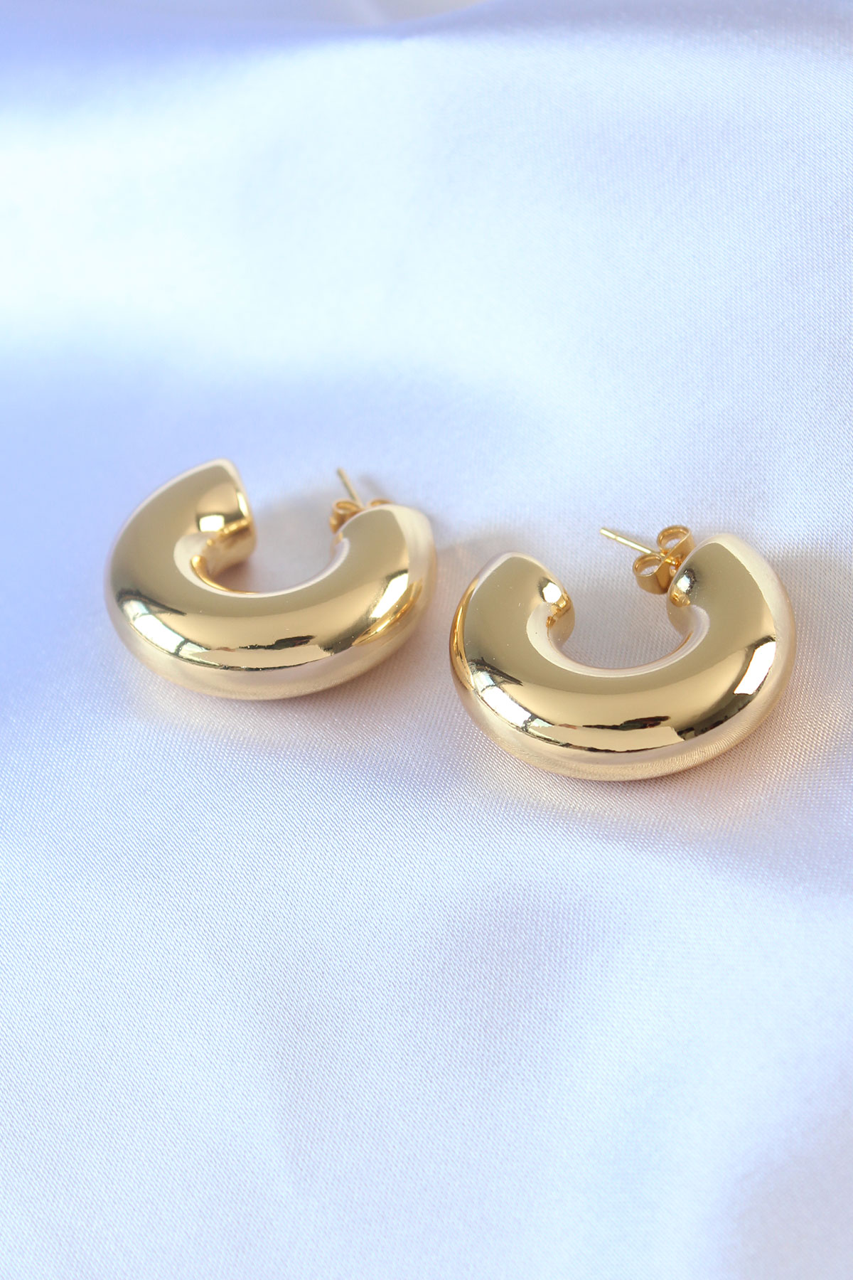 316L Çelik Gold Renk Kadın Küpe 316L Çelik Gold Renk Kadın Küpe