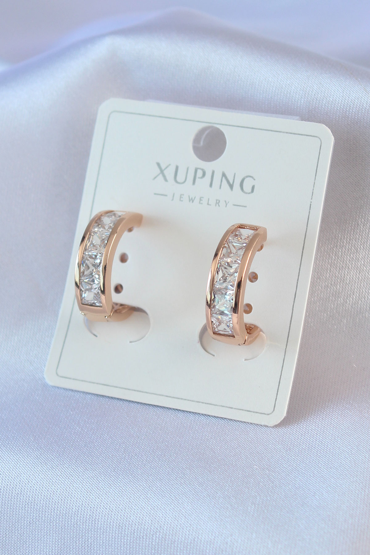 Gold Renk Zirkon Taşlı Xuping Kadın Küpe Gold Renk Zirkon Taşlı Xuping Kadın Küpe