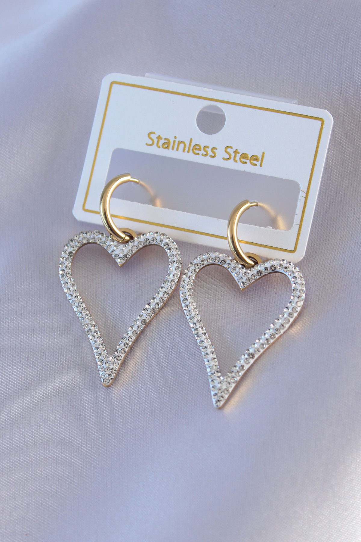 316L Çelik Gold Renk Zirkon Taşlı Kalp Model Kadın Küpe 316L Çelik Gold Renk Zirkon Taşlı Kalp Model Kadın Küpe