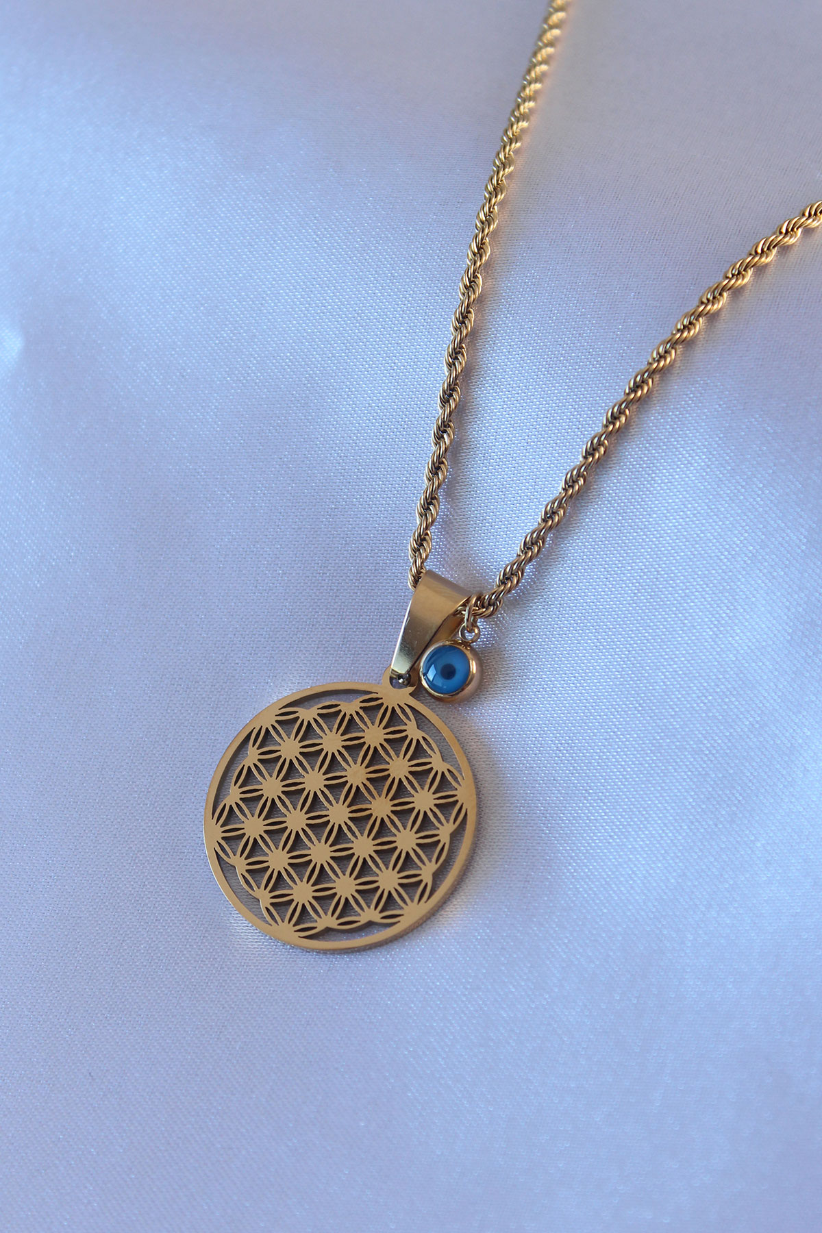 316L Çelik Gold Renk Lotus Model Nazar Boncuk Detay Burgu Zincir Kadın Kolye 316L Çelik Gold Renk Lotus Model Nazar Boncuk Detay Burgu Zincir Kadın Kolye