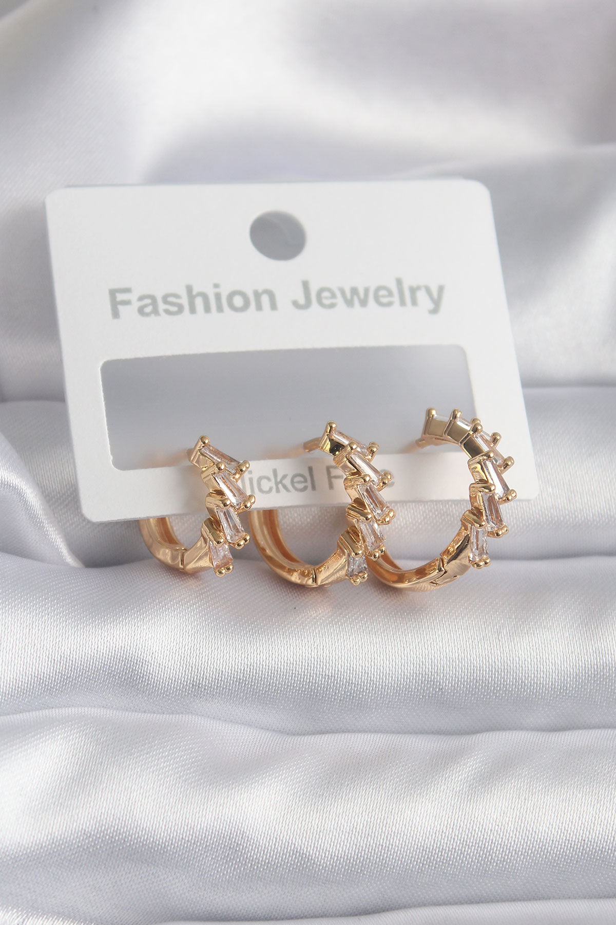 Pirinç Gold Renk Zirkon Taşlı Halka Model Kadın Küpe