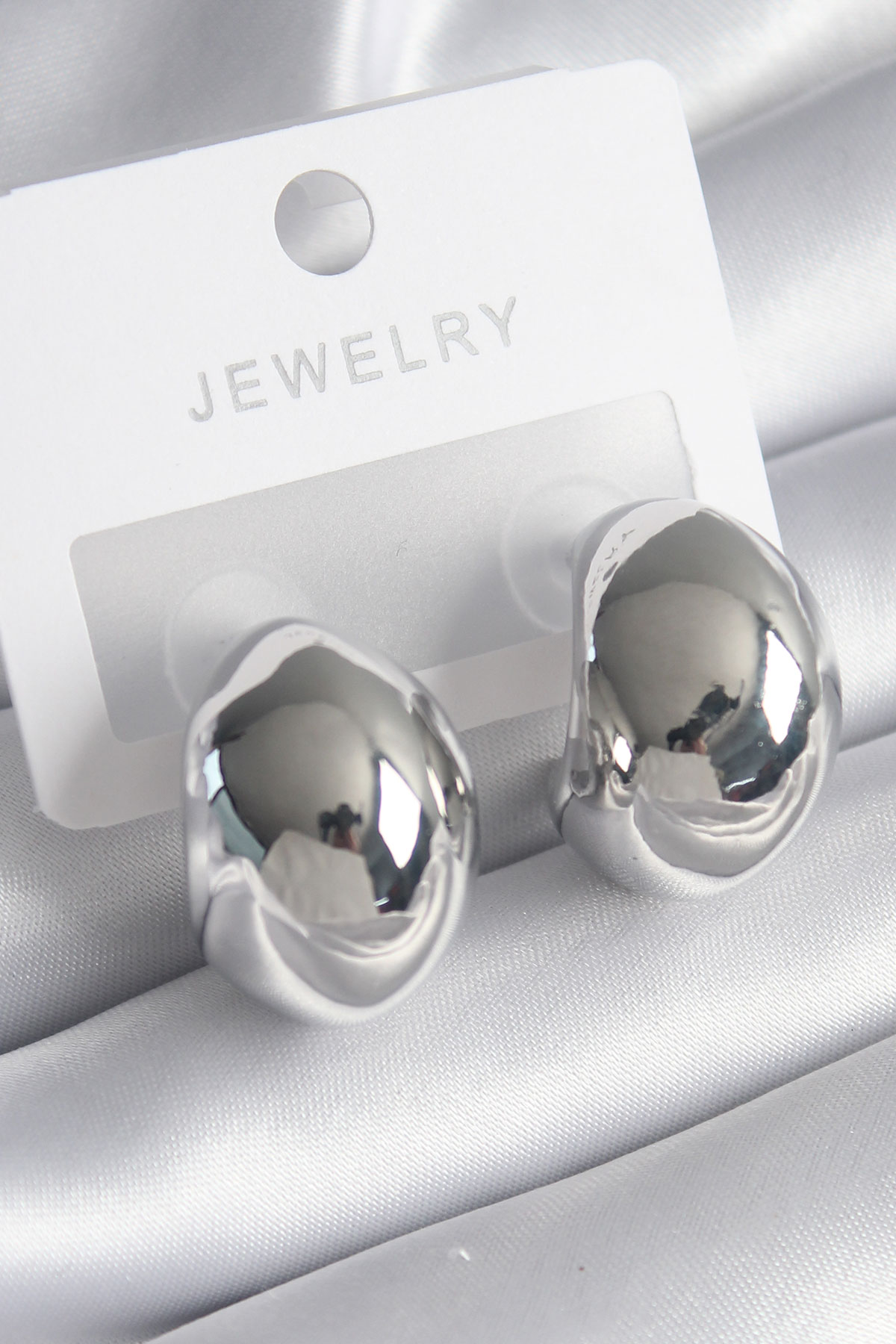 Pirinç Gümüş Renk Halka Model Kadın Küpe