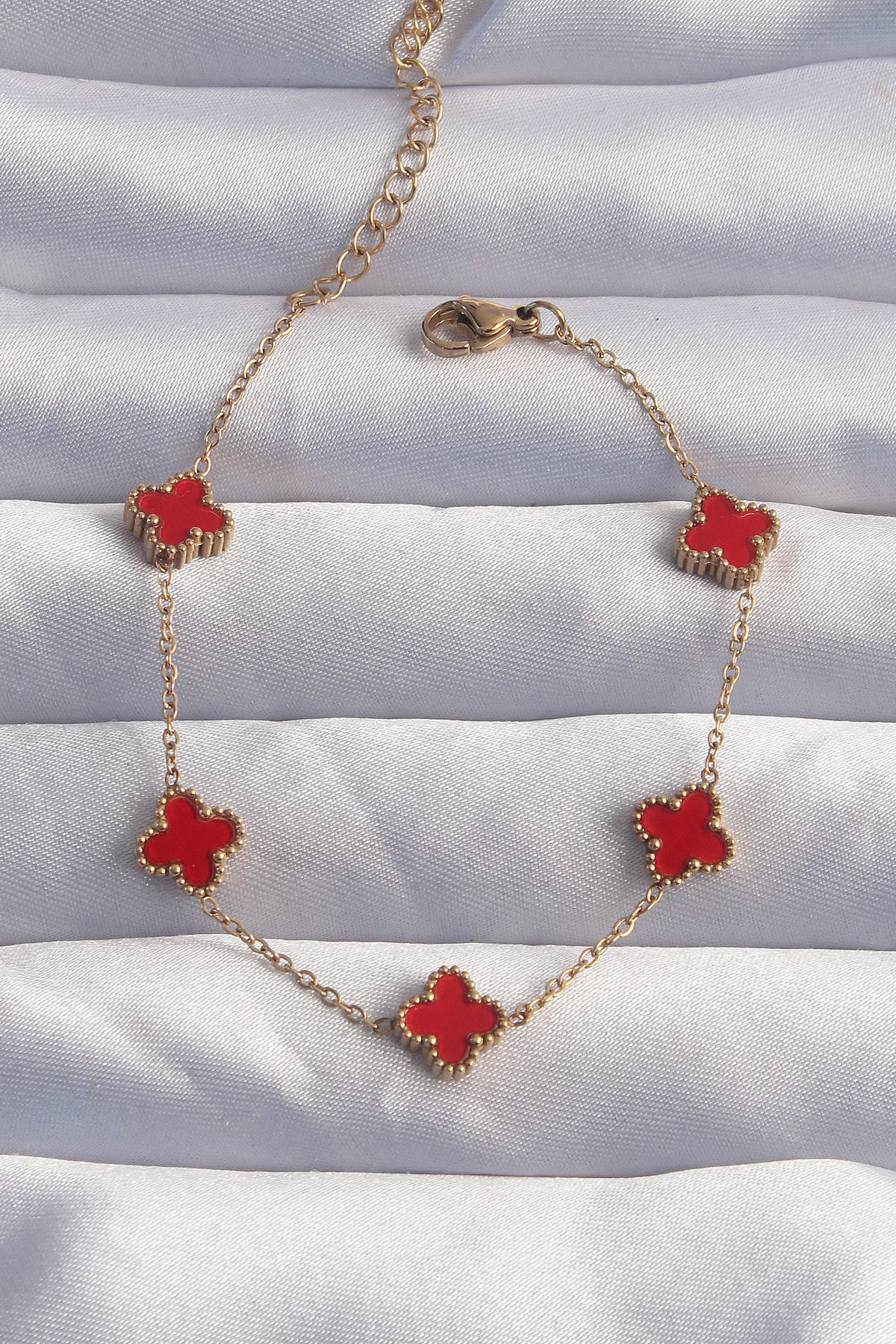 Çelik Boy Gold Renk Kırmızı Mineli Yonca Bileklik