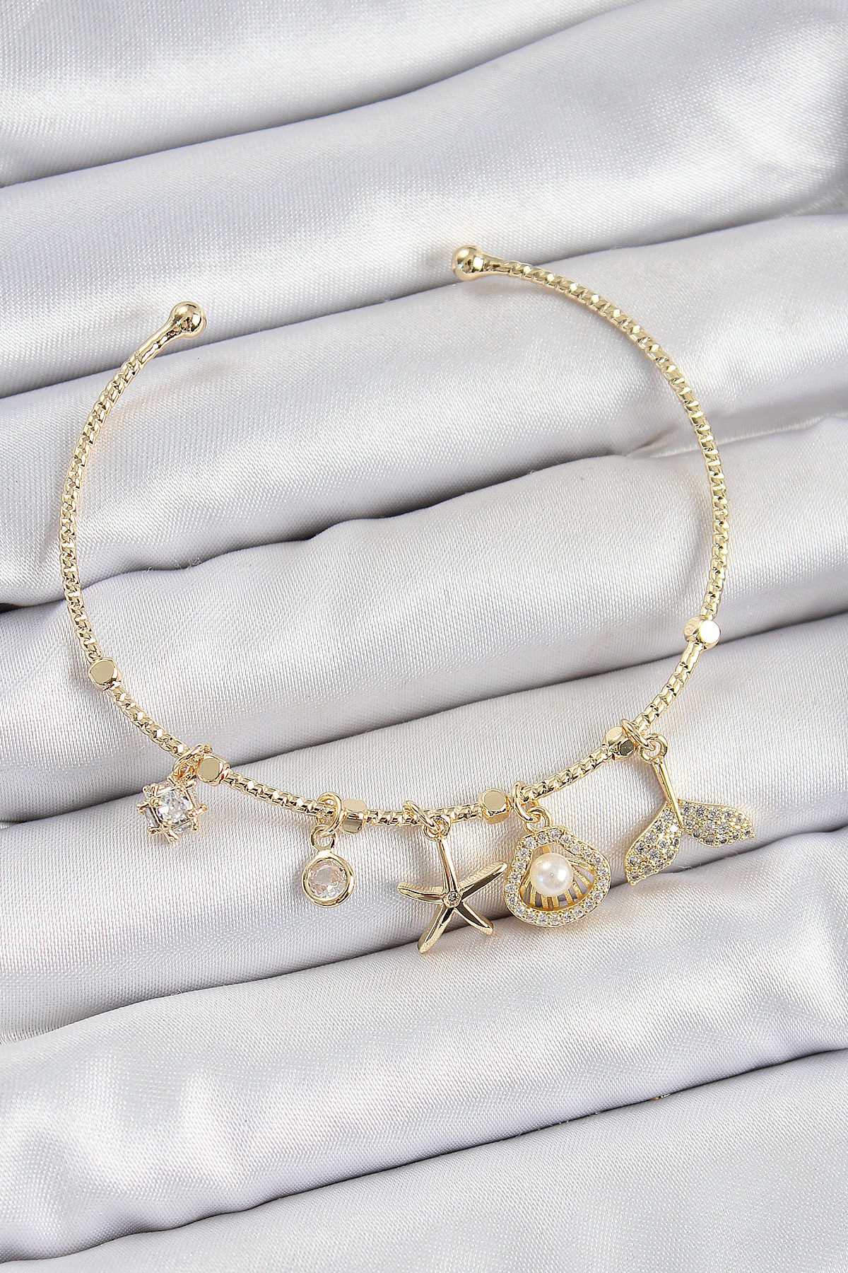 Pirinç Zirkon Taşlı İstiridye Ve Deniz Yıldızı Model Gold Renk Charm Bileklik