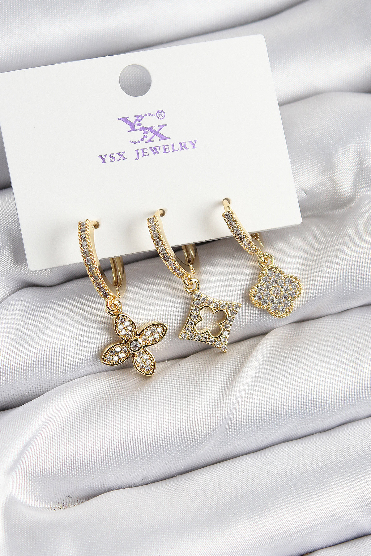 Pirinç Zi̇rkon Taşlı Yonca Model Gold Renk 3'Lü Kadın Küpe