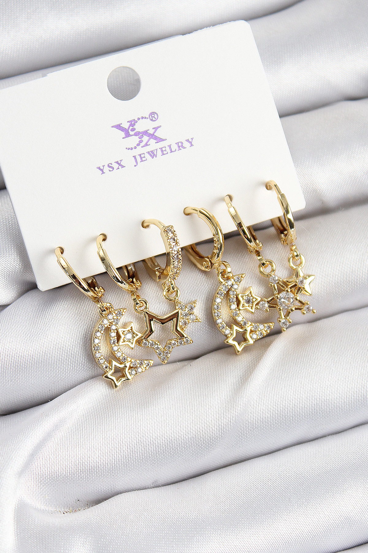 Pirinç Zi̇rkon Taşlı Ay Ve Yıldız Model Gold Renk 3'Lü Çift Kadın Küpe