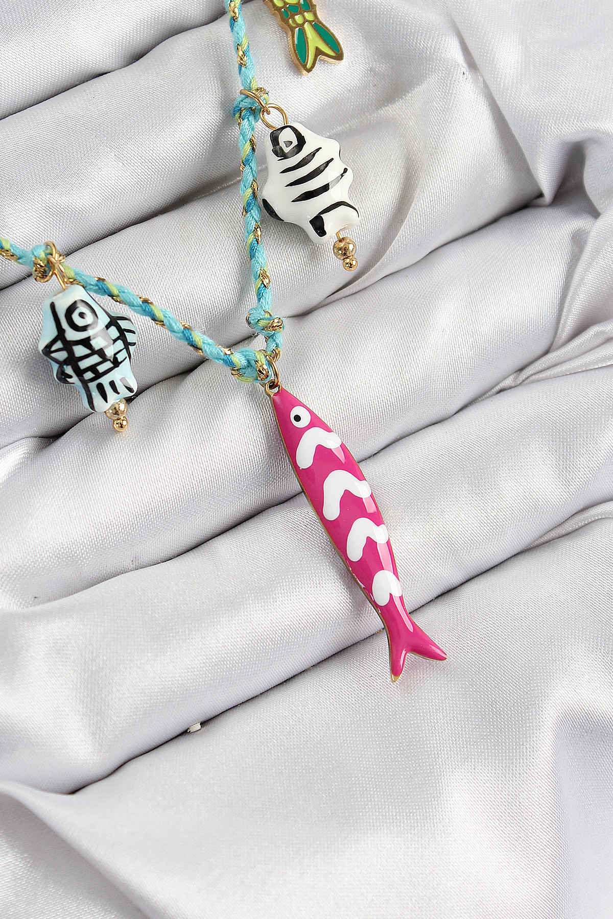 Seramik Motifli Pembe Balık Figürlü Model Mavi İp Kadın Kolye