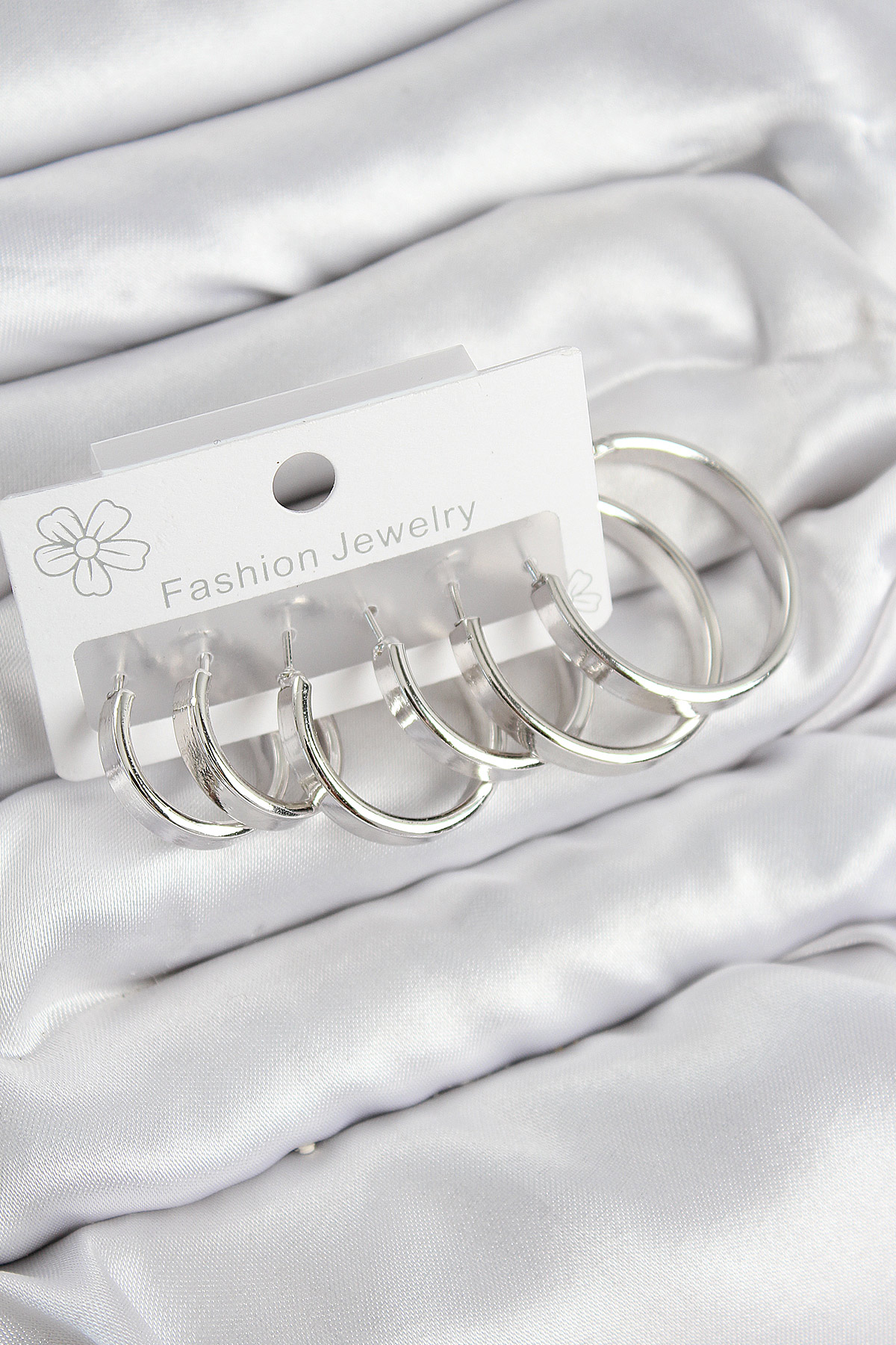 Pirinç Halka Model Gümüş Renk Kadın Set Küpe