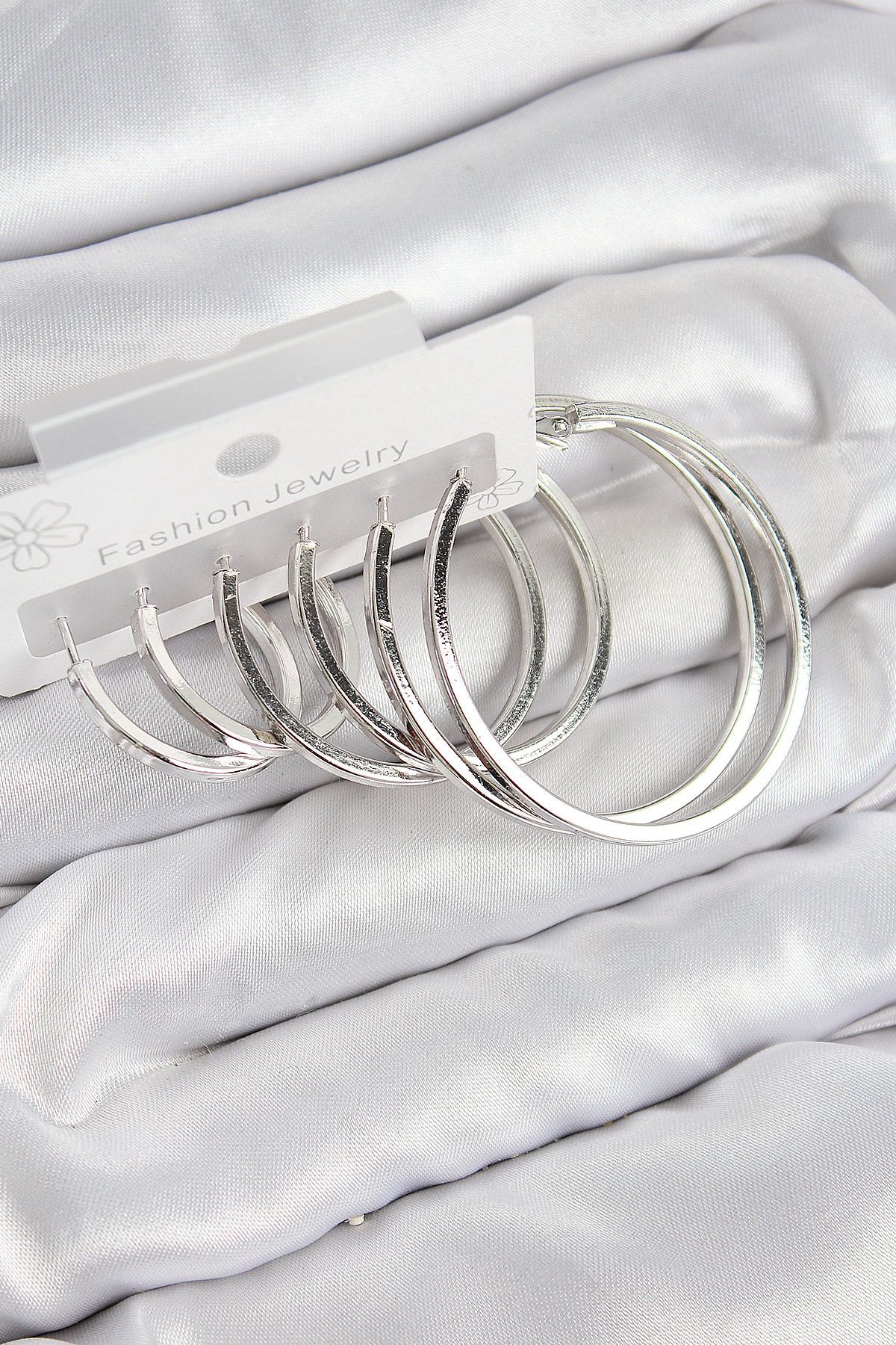 Pirinç Halka Model Gümüş Renk Kadın Set Küpe