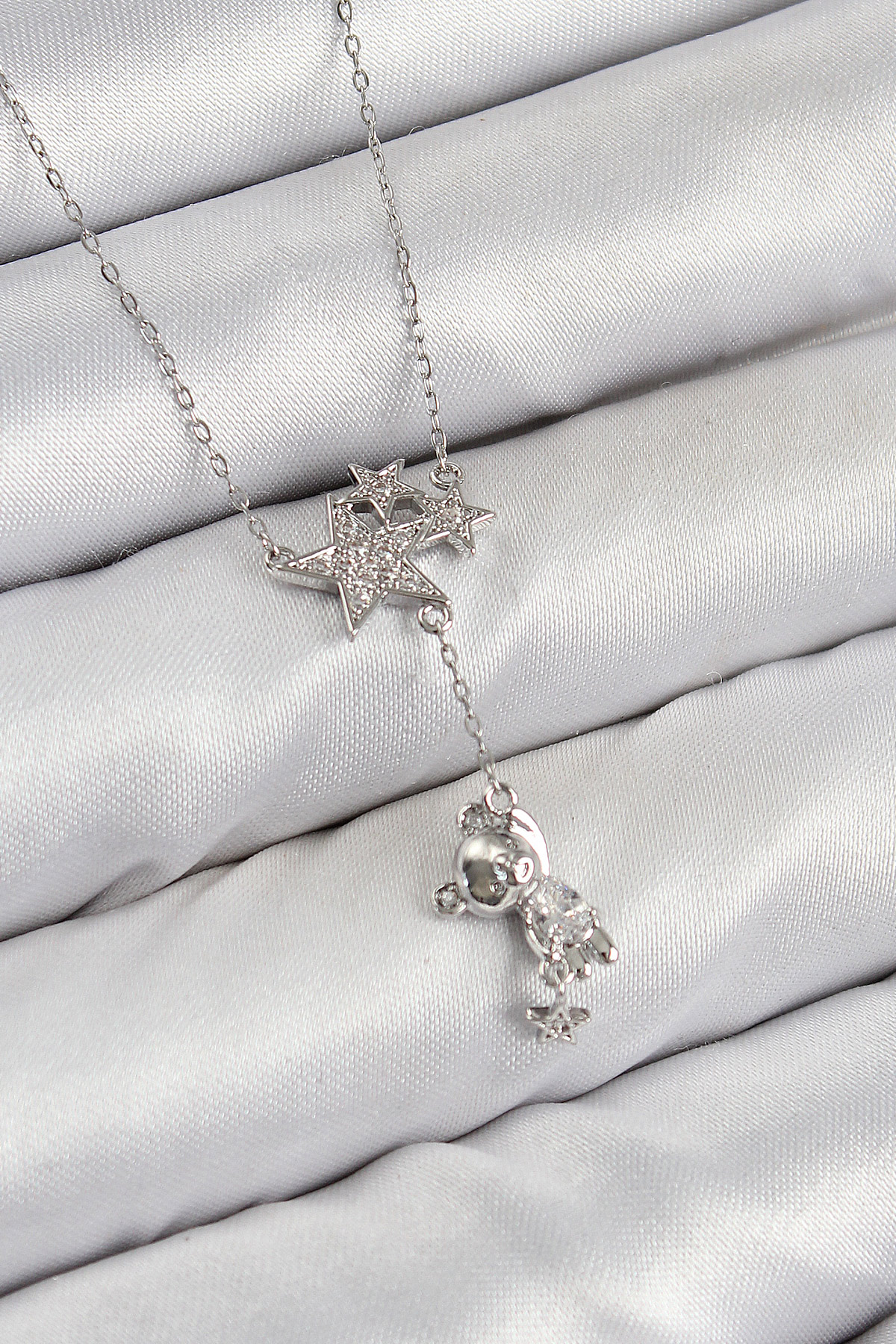 Pirinç Zirkon Taşlı Sallantılı Ayıcıklı Yıldız Model Gümüş Renk Kadın Kolye