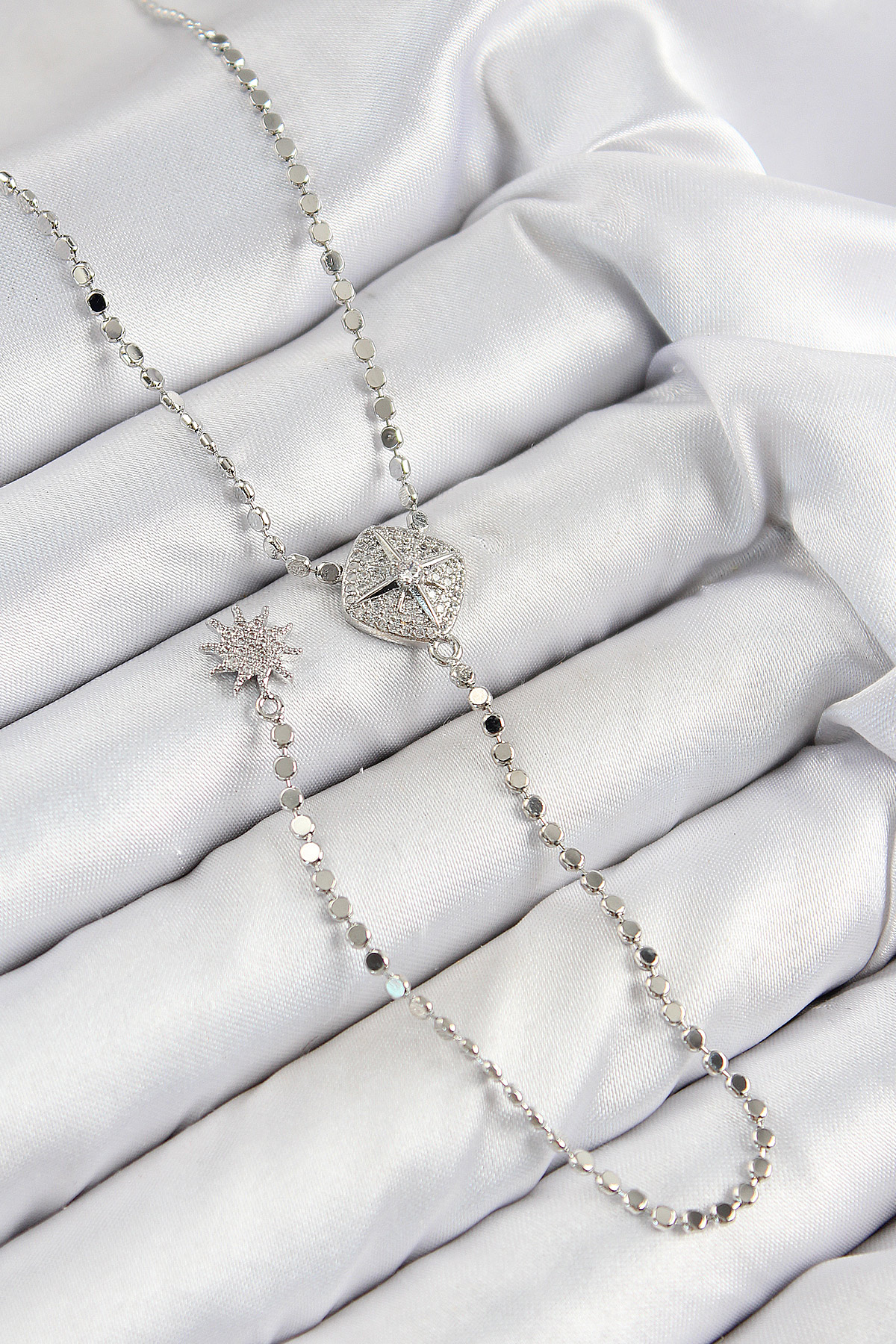 Pirinç Zirkon Taşlı Ezme Zincirli Madalyon Model Gümüş Renk Y Kolye