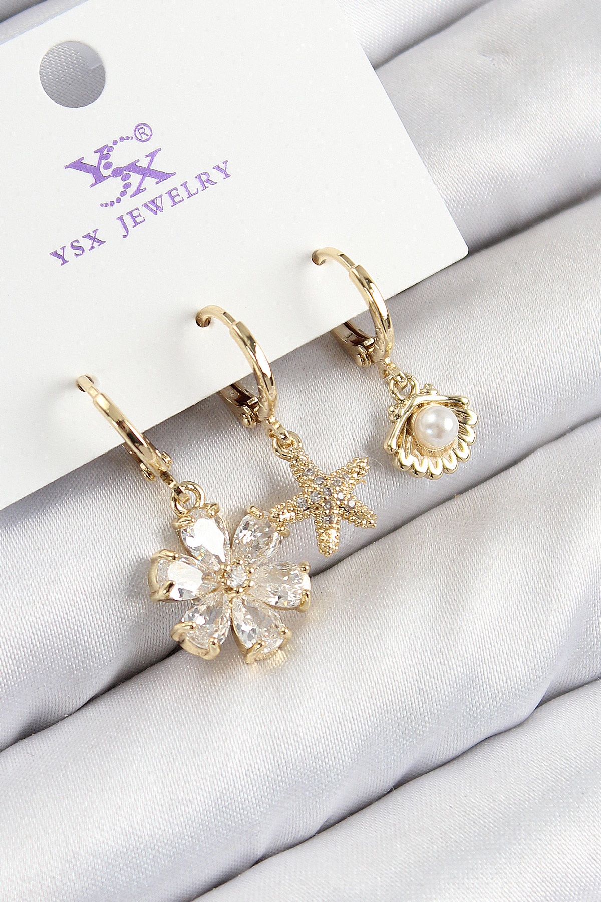 Pirinç Zirkon Taşlı 3'lü İstiridye Ve Çiçek Model Gold Renk Kadın Küpe