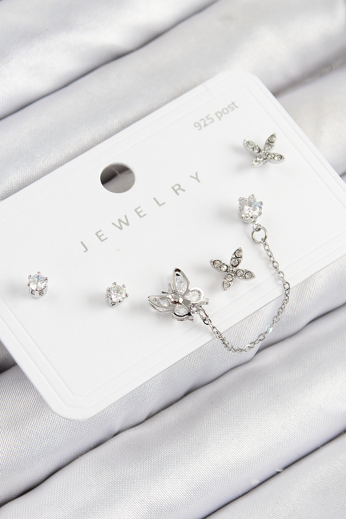 Pirinç Zirkon Taşlı Kelebek Model Gümüş Renk 925 Ayar Gümüş Çivi Kadın Küpe Set