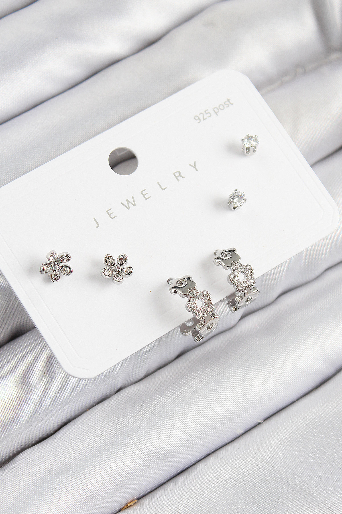 Pirinç Zirkon Taşlı Halka Model Gümüş Renk 925 Ayar Gümüş Çivi Kadın Küpe Set