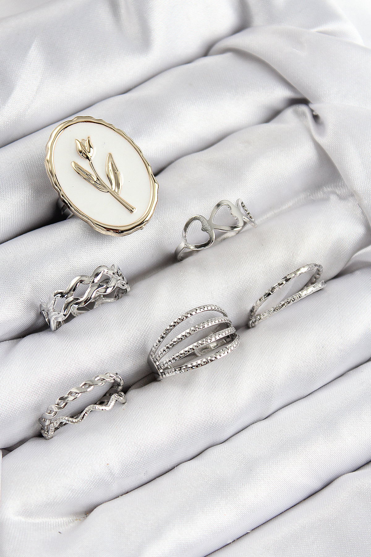 Pirinç Zirkon Taşlı Lale Model Gümüş Renk Kadın Yüzük Kombin Set