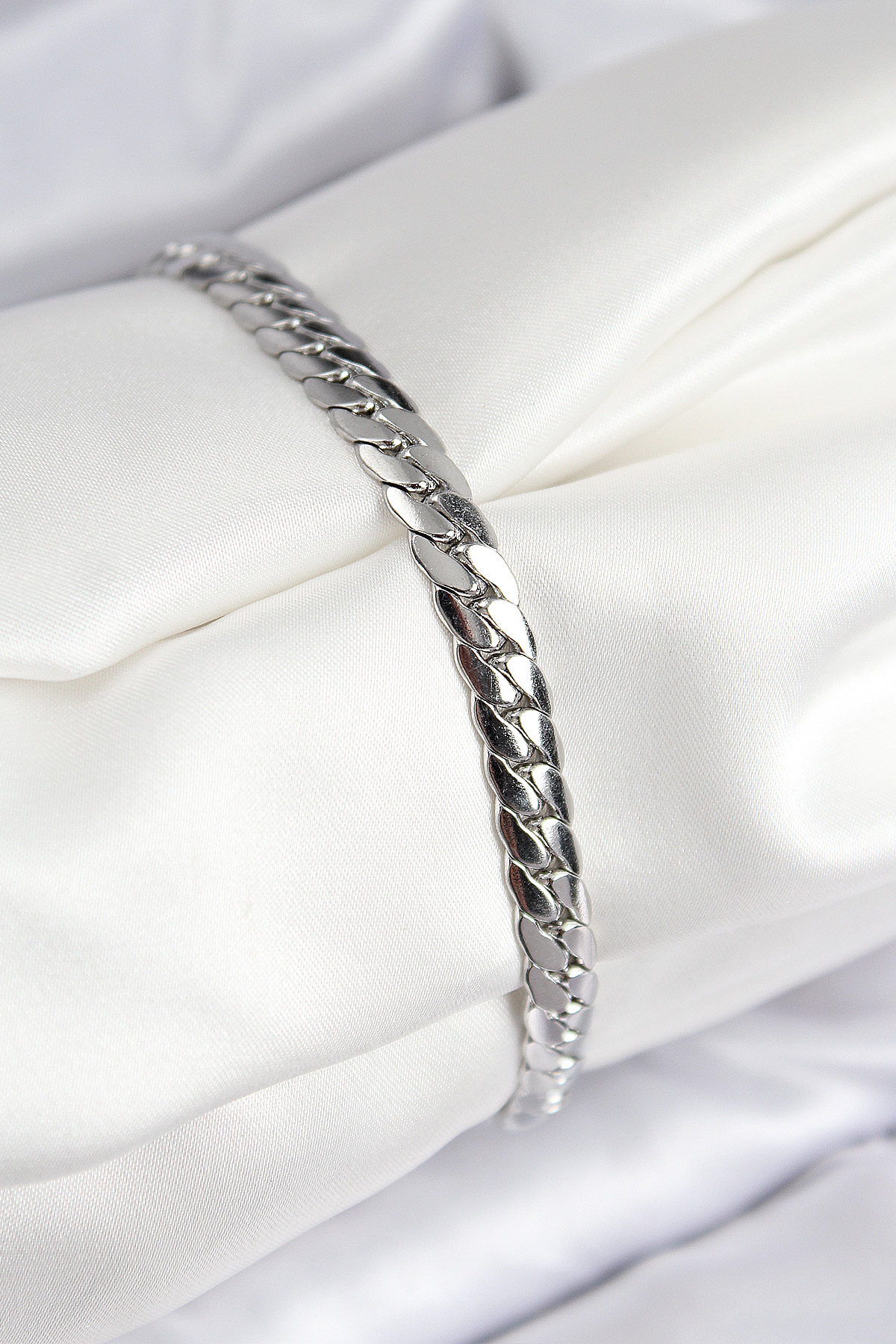 Çelik Ezme Zincir Model  Renk Kadın Bileklik