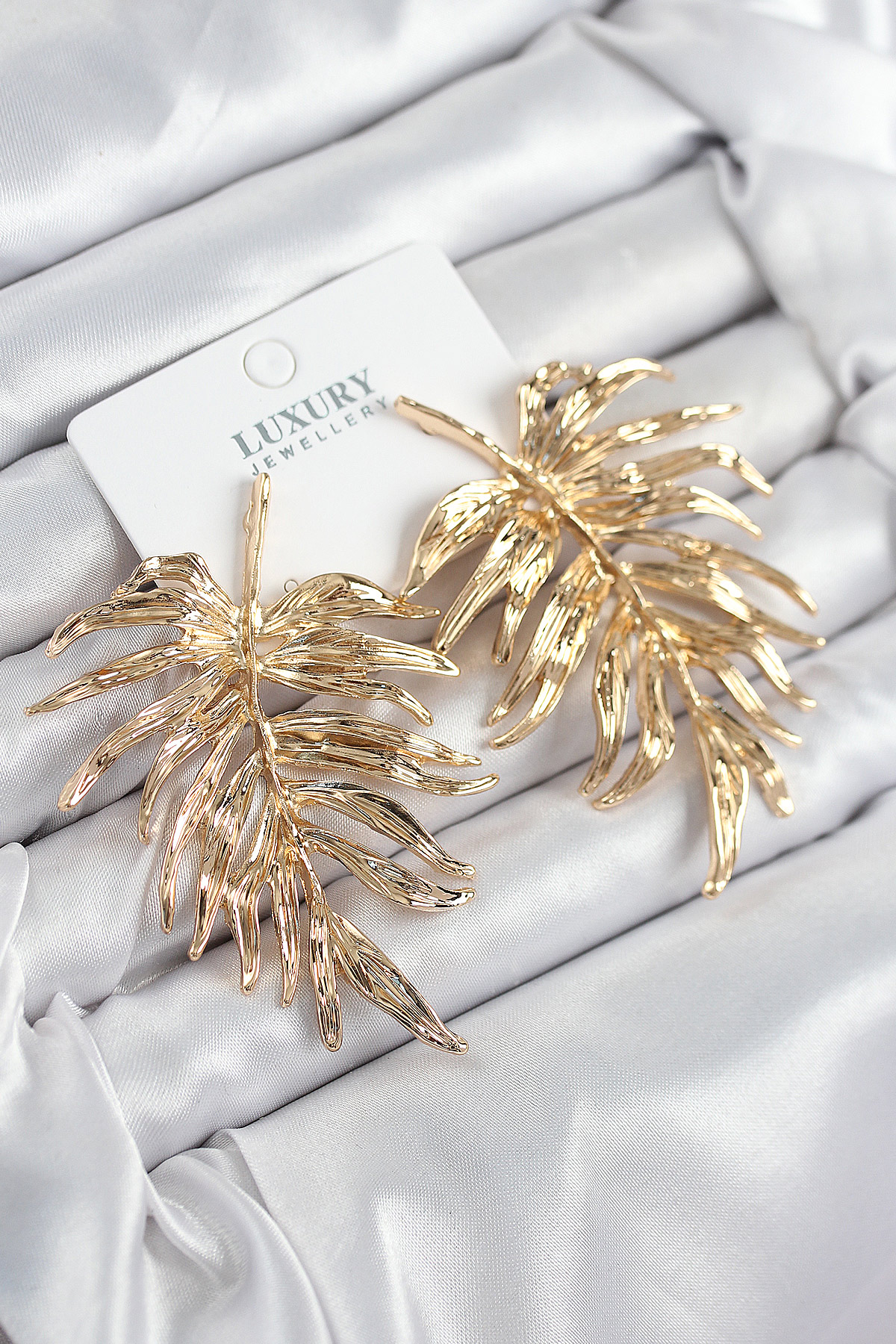 Pirinç Yaprak Model Gold Renk Kadın Küpe