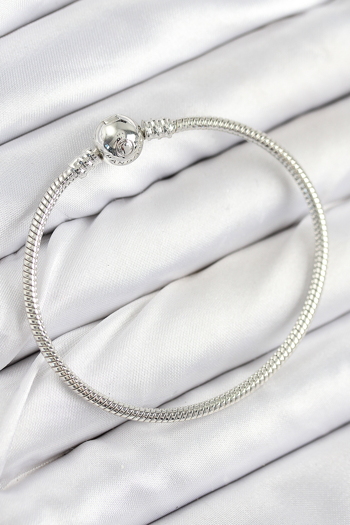 Pirinç Charm Topcuk Model Gümüş Renk Kadın Bileklik