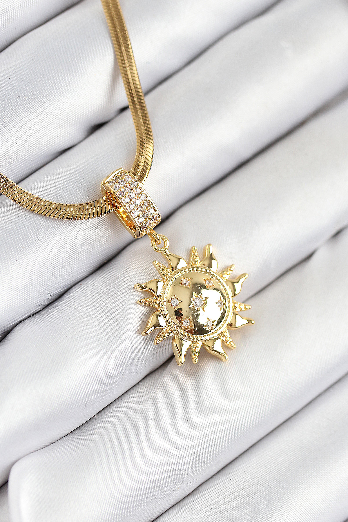 316L Çelik Zirkon Taşlı Güneş Model Gold Renk Kadın Kolye