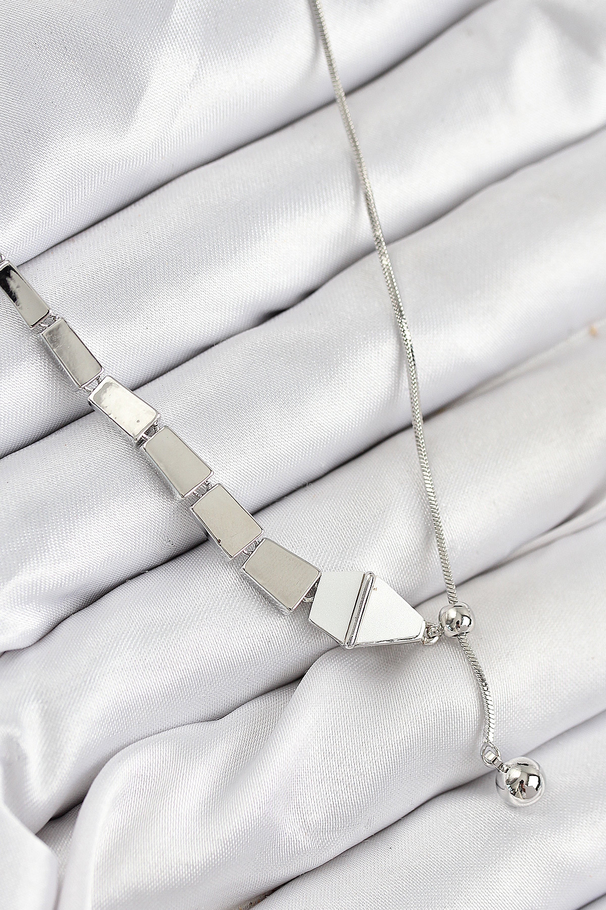 Pirinç Yılan Model  Renk Asansörlü Kadın Kolye