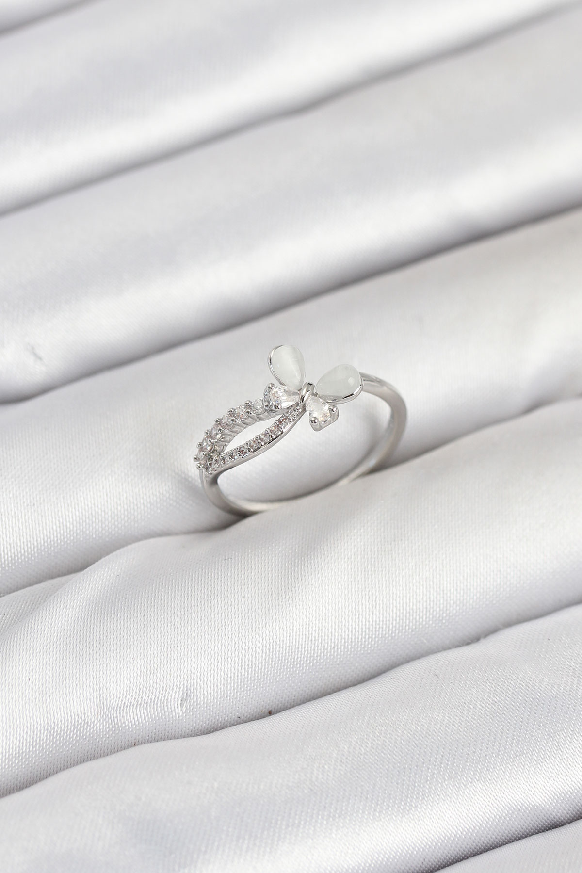 Pirinç Gümüş Renk Kelebek Zirkon Taşlı Kadın Yüzük