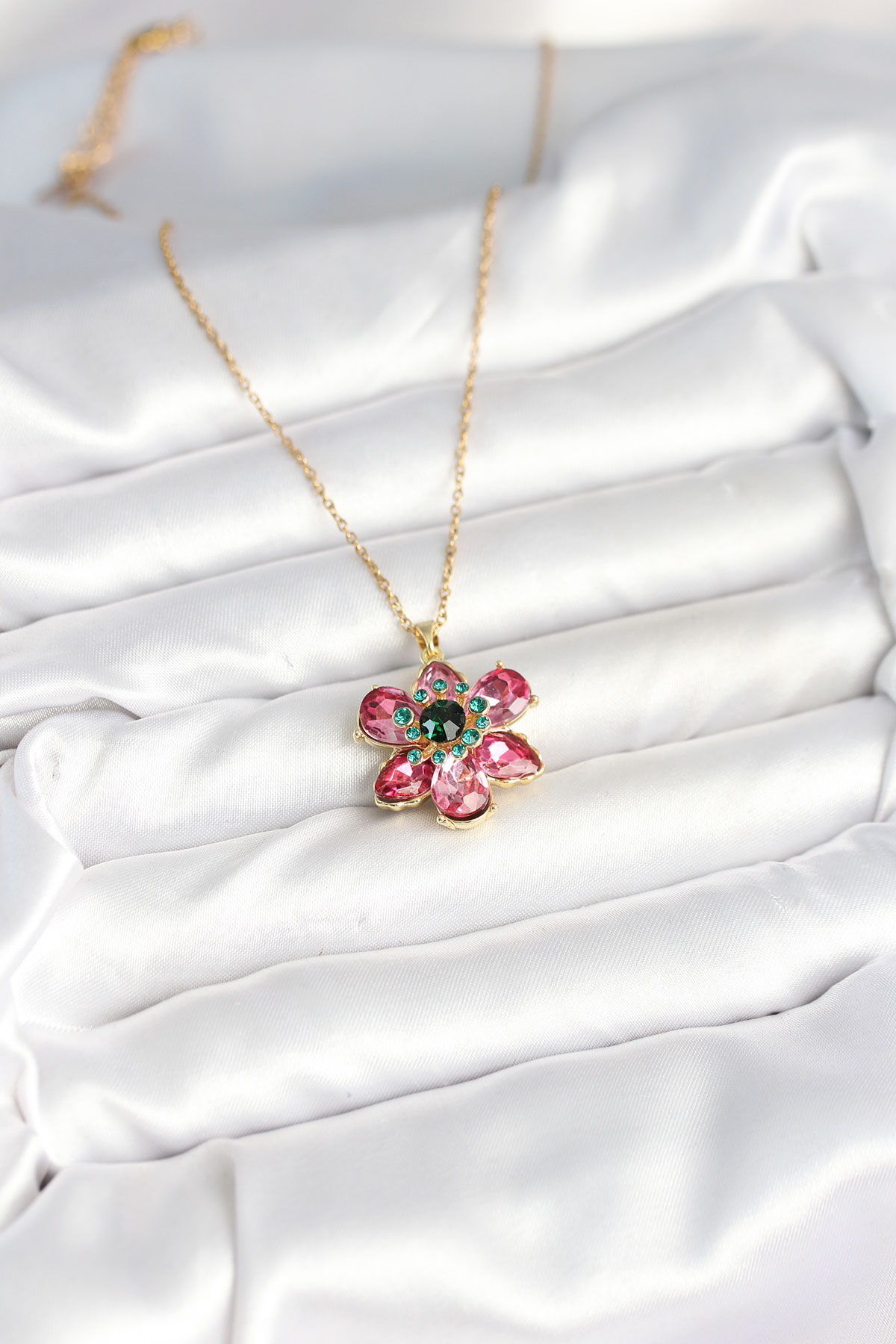 316L Çelik Zincirli Pembe Çiçek Model Kadın Kolye