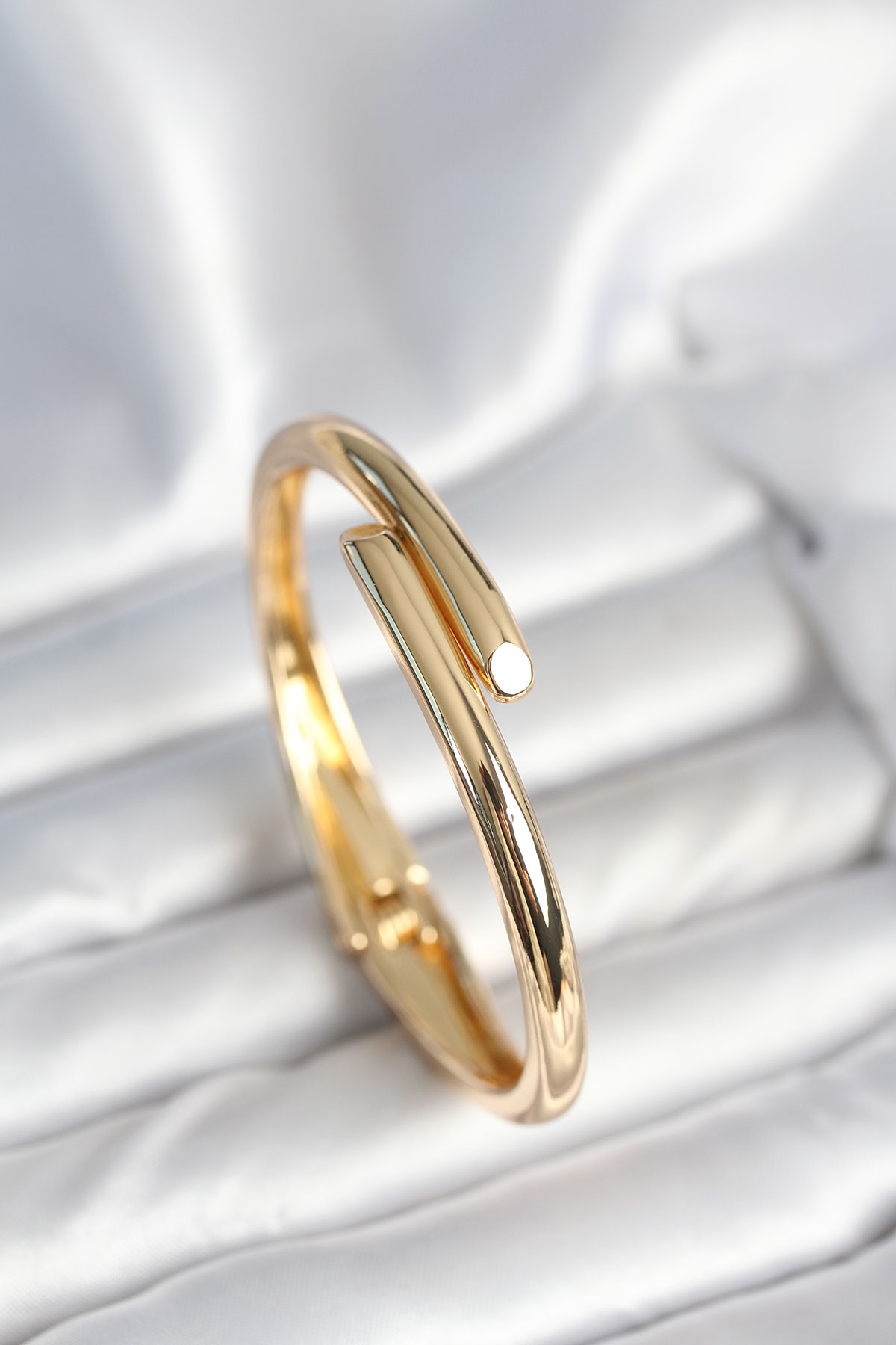 Pirinç Gold Renk Kadın Kelepçe Bileklik