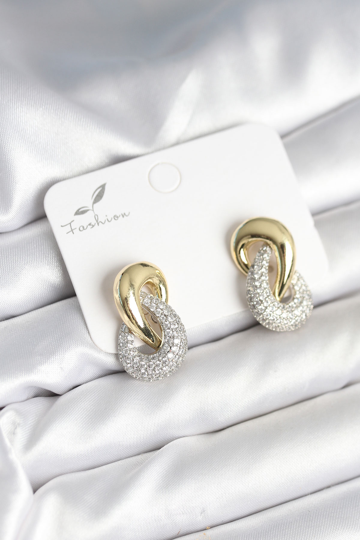 Sarmal Model Gold  Renk Pirinç Kadın Küpe