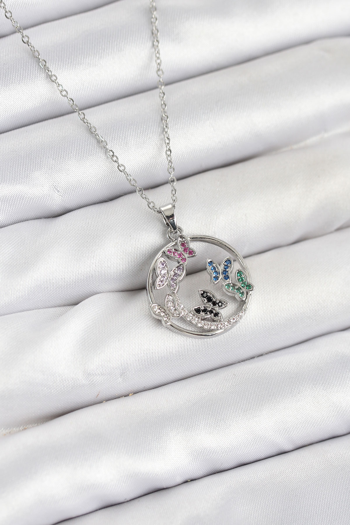 316L Çelik Zincir Gümüş Renk Zirkon Taşlı Kelebekli Kadın Kolye