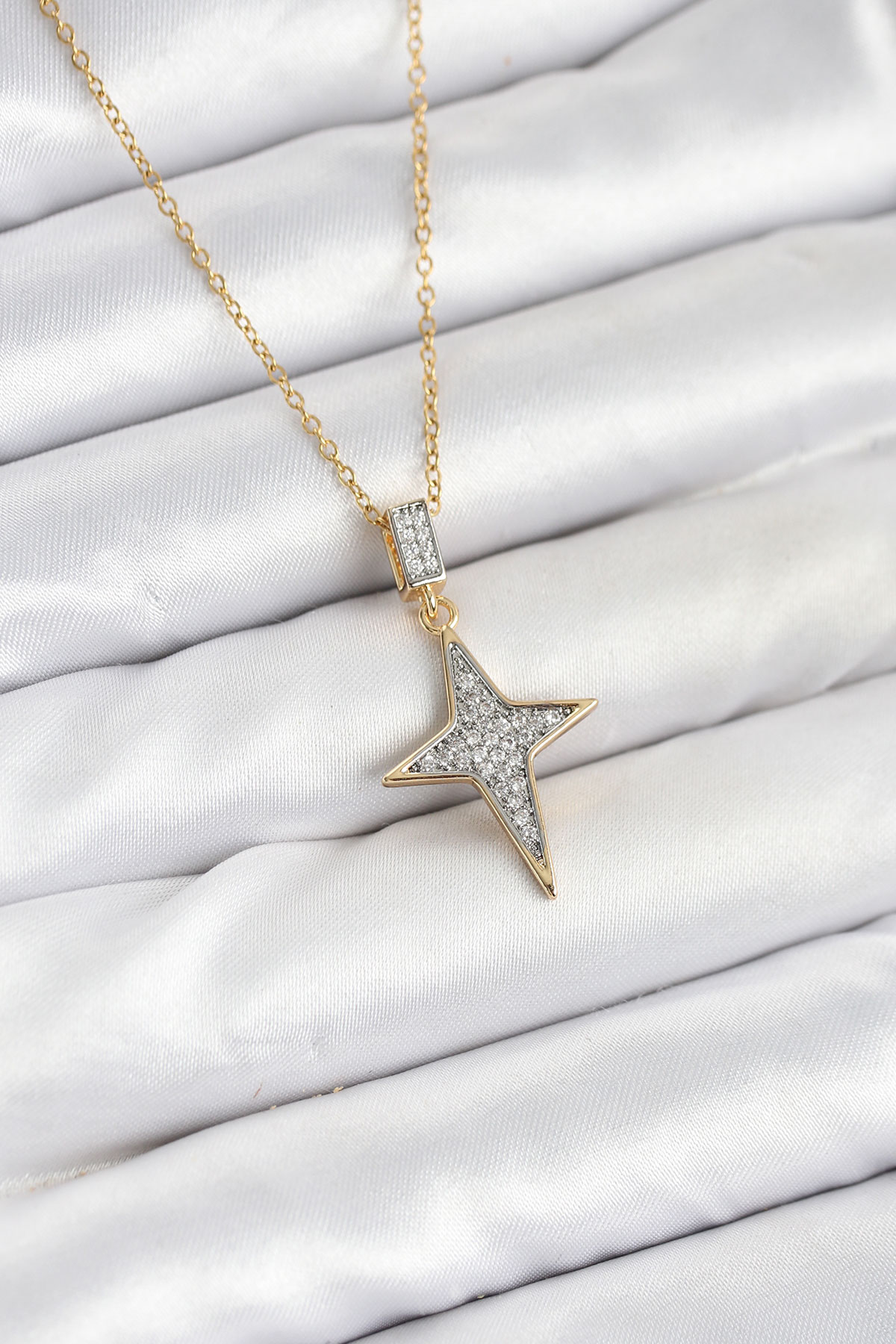 316L Çelik Zincir Gold Renk Kutup Yıldızı Model Zirkon Taşlı Kadın Kolye