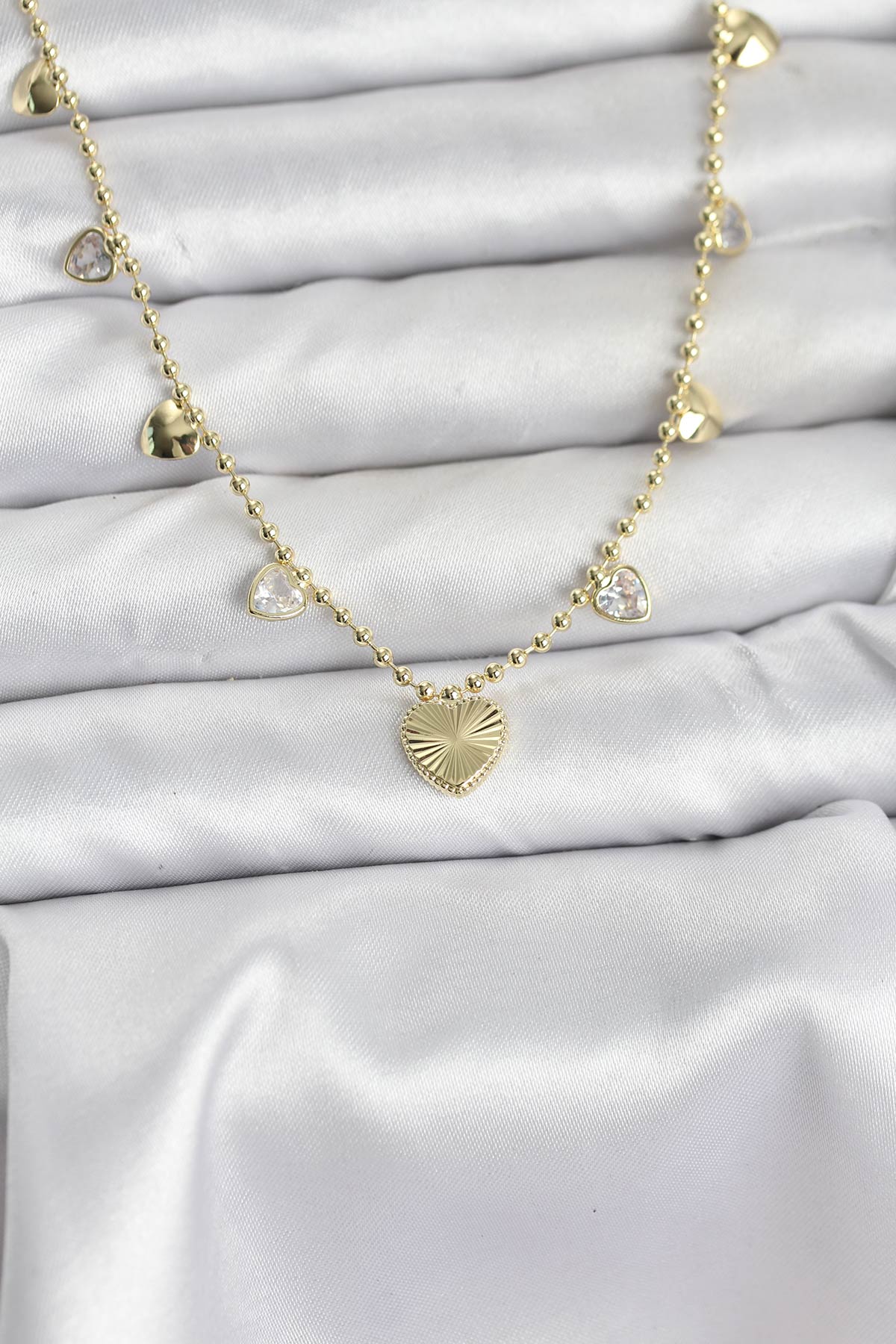 Pirinç Gold Renk Kalp Model Kadın Kolye