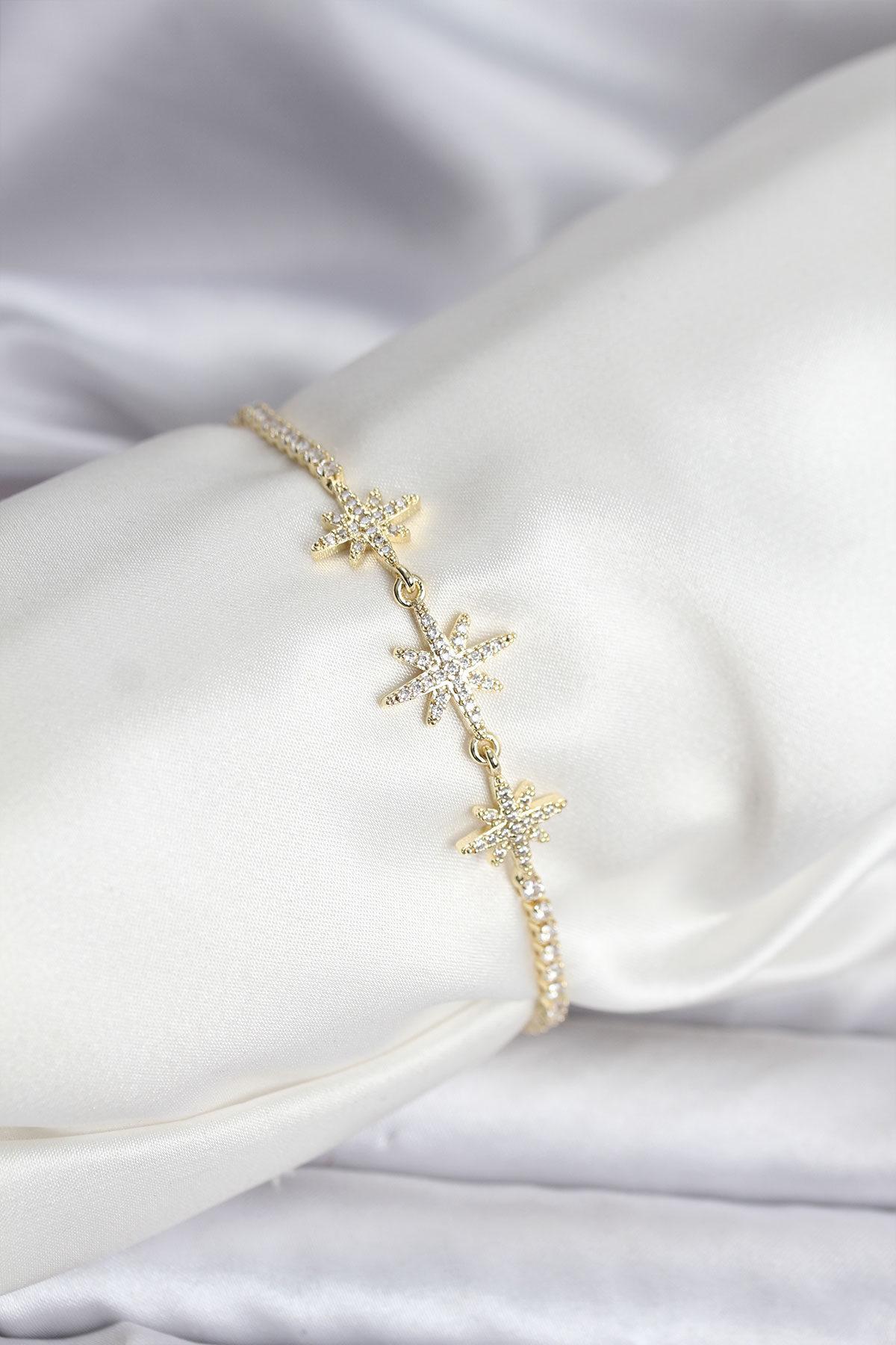 Kutup Yıldızı Model Zirkon Taşlı Gold Renk Su Yolu Kadın Bileklik