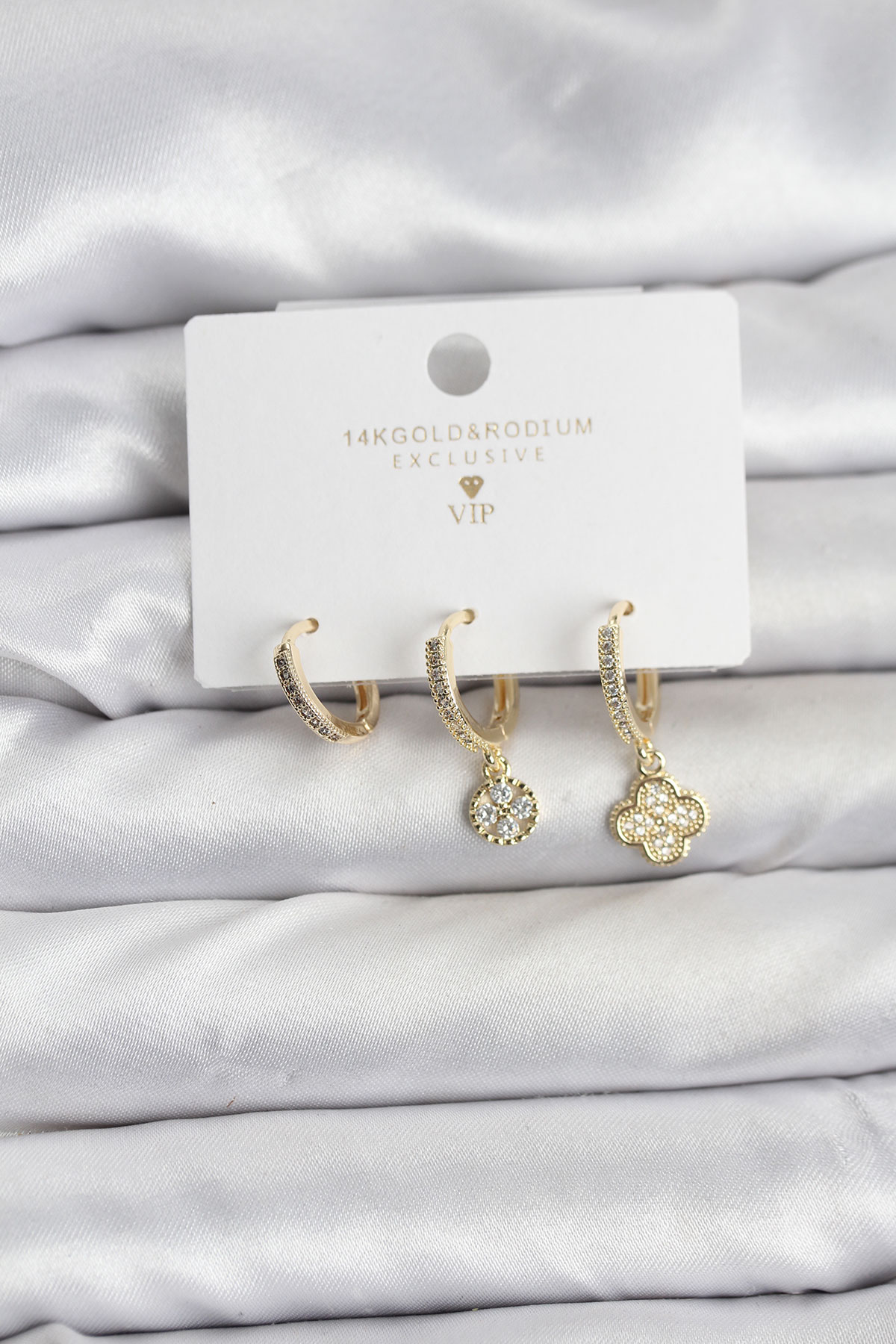 Pirinç Gold Renk Yonca Model 3'lü Kadın Küpe Seti