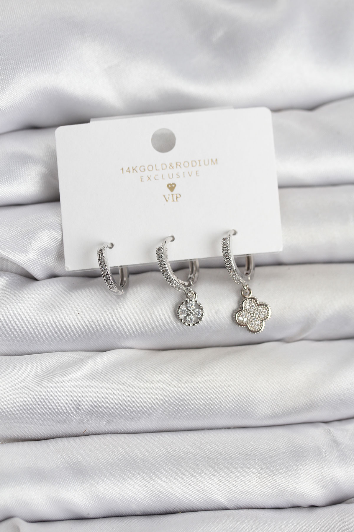 Pirinç Gümüş Renk Yonca Model 3'lü Kadın Küpe Seti