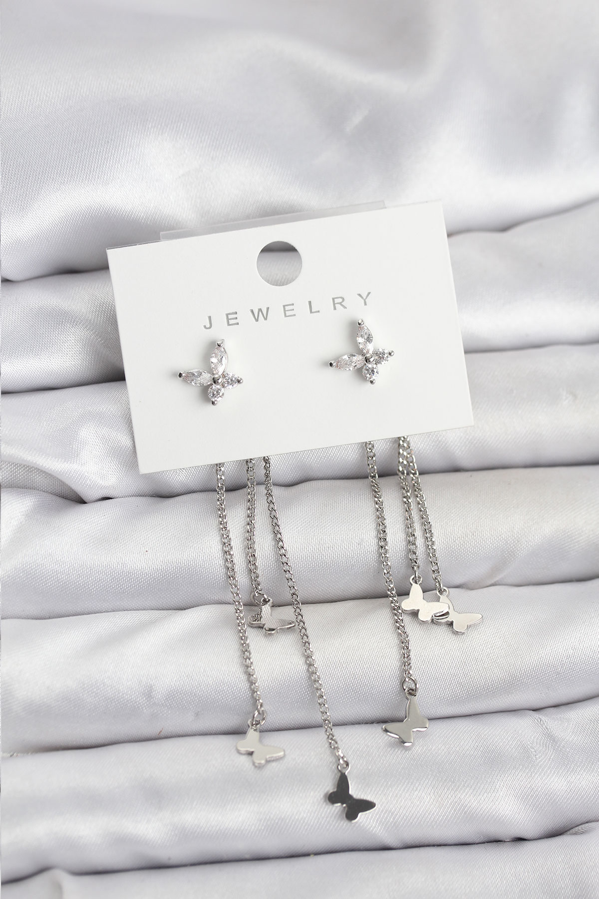 Kelebek Model Gümüş Renk Pirinç Sallantılı Kadın Küpe