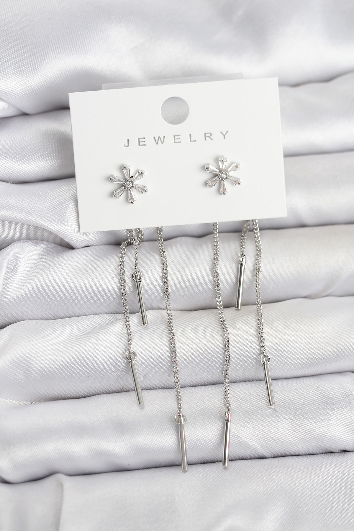 Çiçek Model Gümüş Pirinç Sallantılı Kadın Küpe