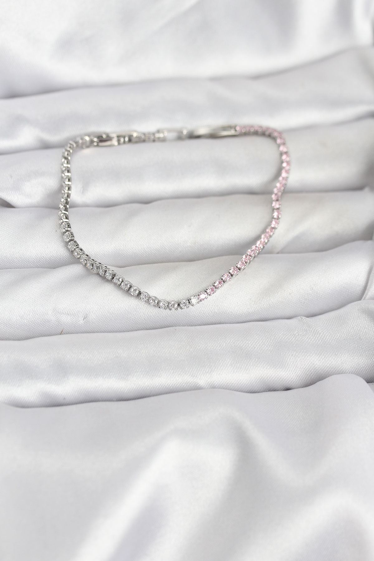 Pembe ve Beyaz Zirkon Taşlı Gümüş Renk Su Yolu Kadın Bileklik