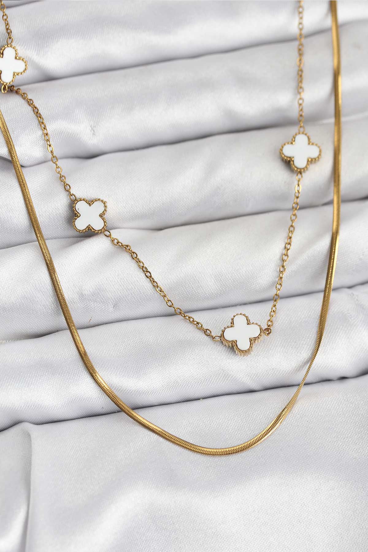 316L Çelik Zincir Gold Renk İtalyan Zincirli Yonca Model Kadın Kolye