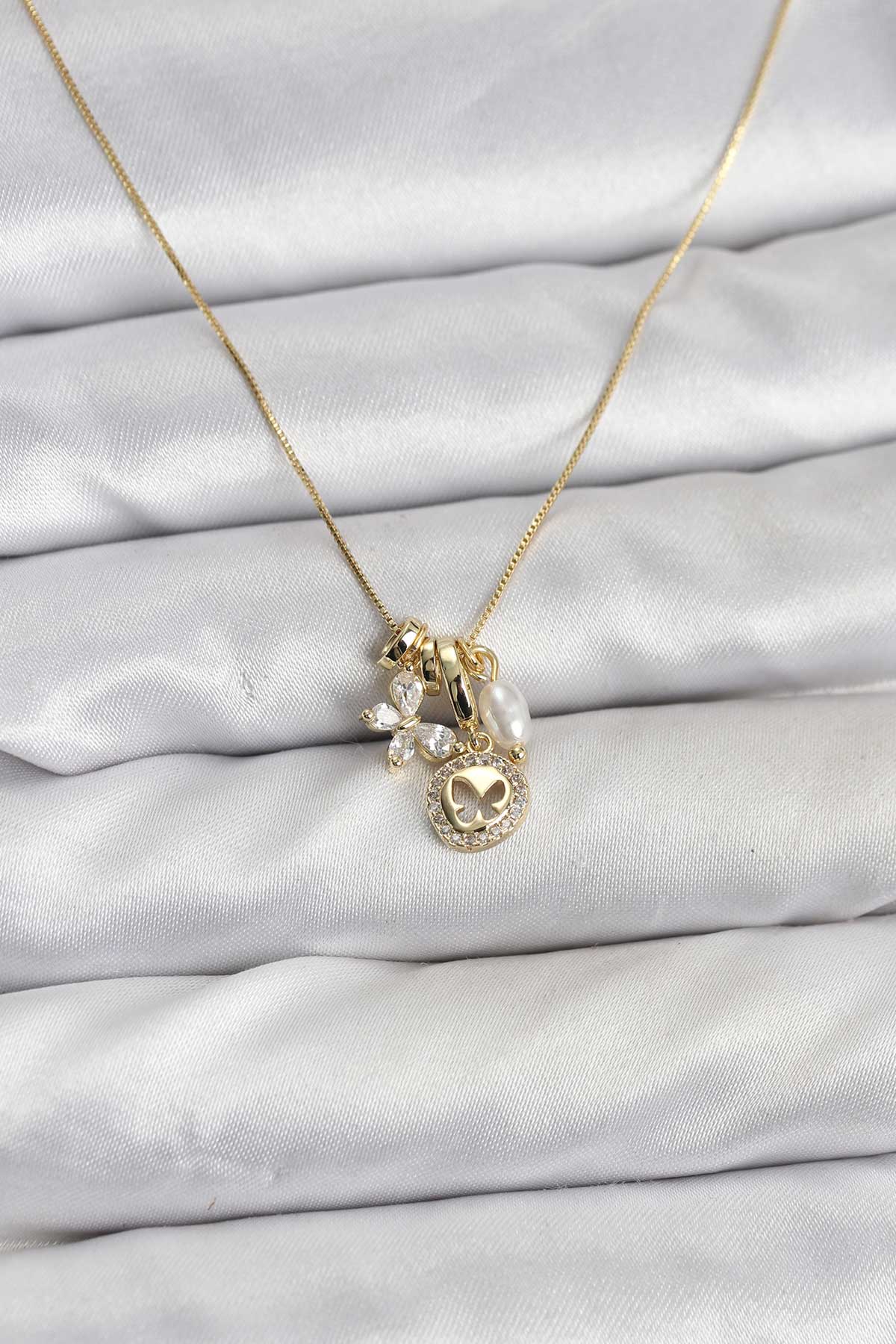 Gold Renk Pirinç Minimal Kelebek Charmlı Kadın Kolye