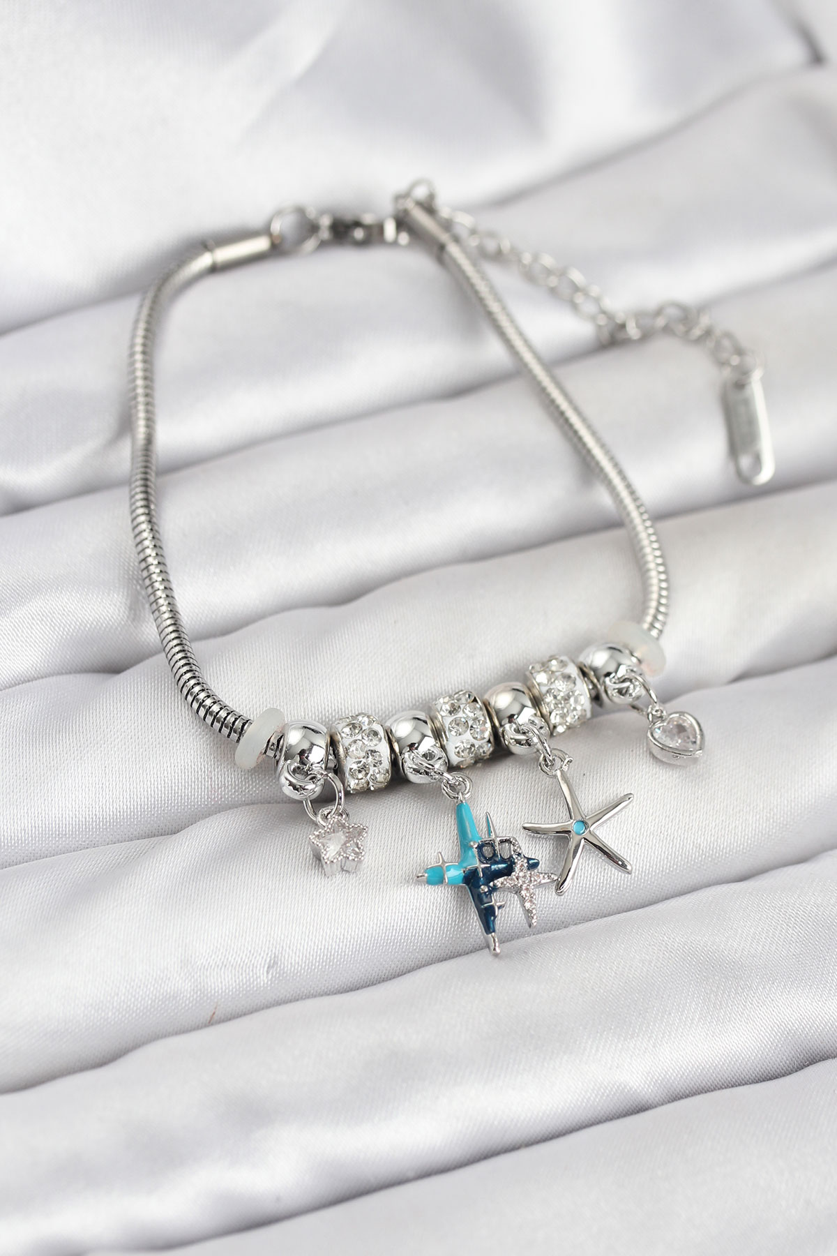 Pirinç Gümüş Renk Yıldız Model Charmlı Kadın Bileklik