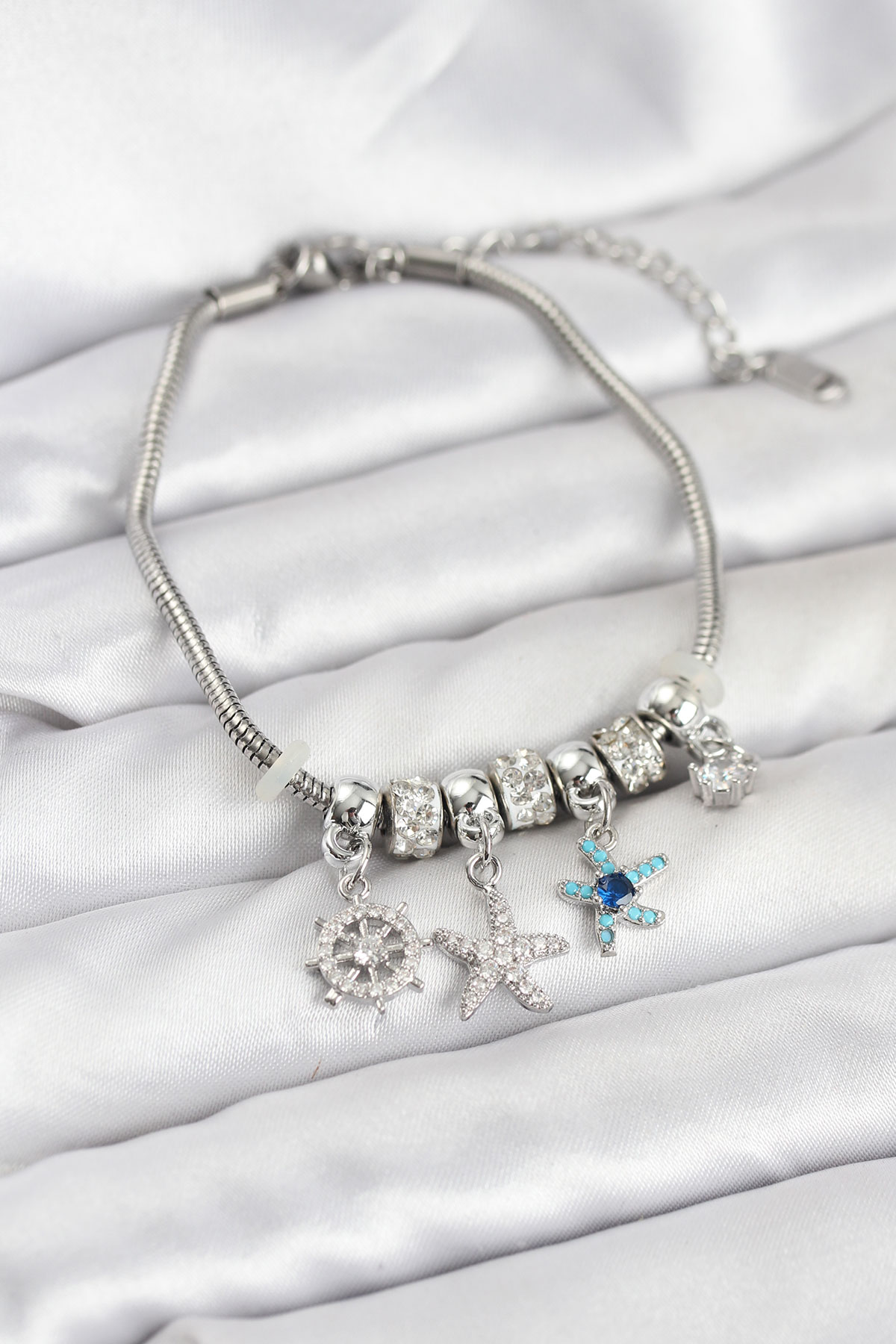 Pirinç Gümüş Renk Deniz Tema Charmlı Kadın Bileklik