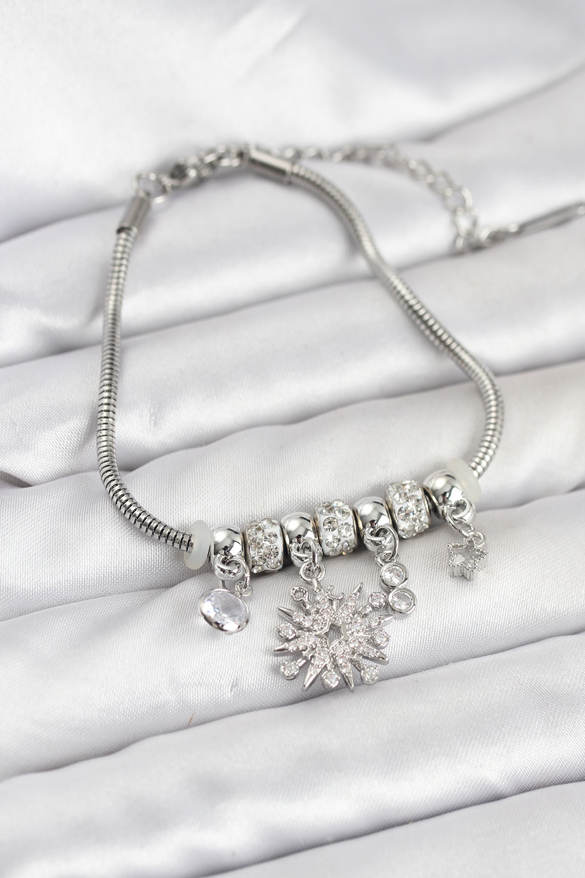 Kutup Yıldızı Model Charmlı Gümüş Renk Kadın Bileklik