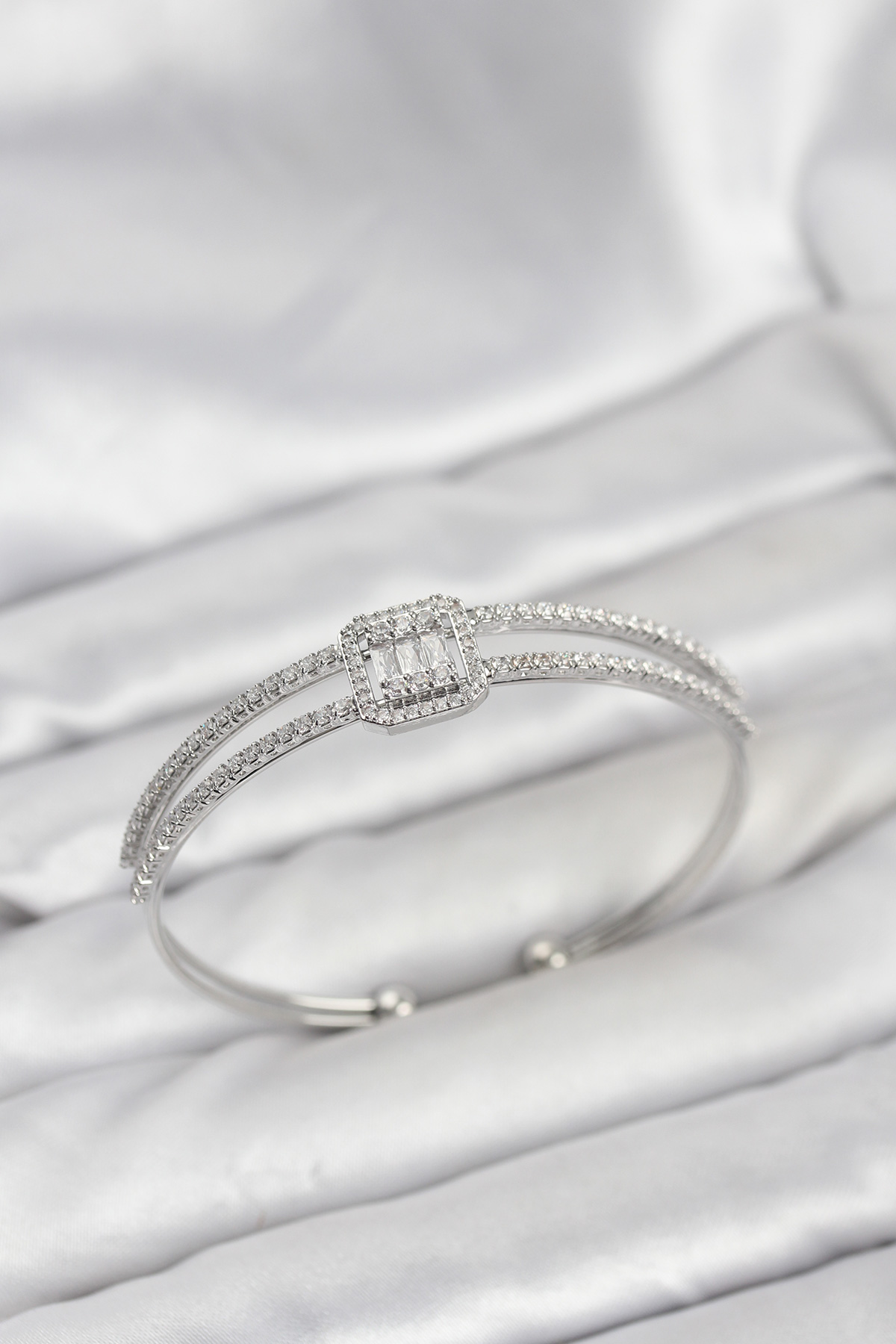 Pirinç Gümüş Renk Baget Model Kadın Bileklik