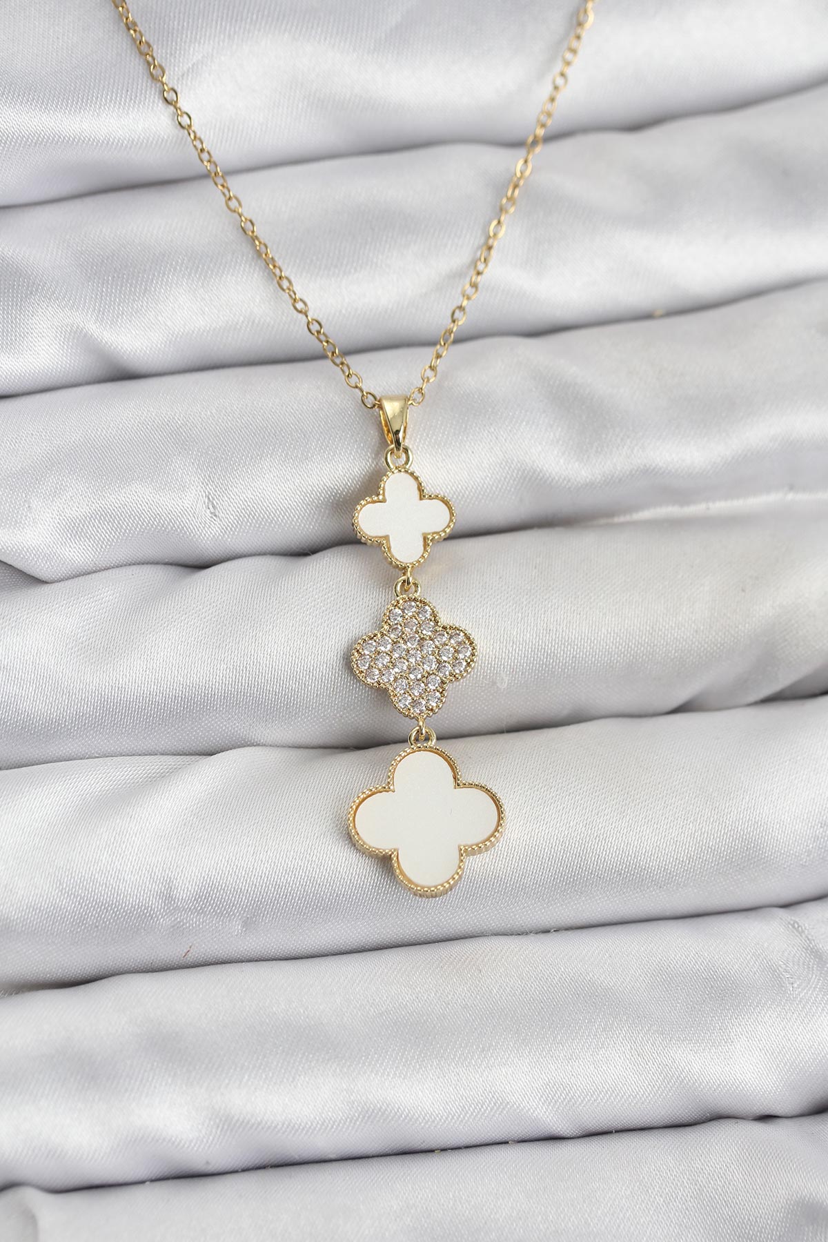 316L Çelik Zincir Gold Renk Yonca Detaylı Zirkon Taşlı Kadın Kolye