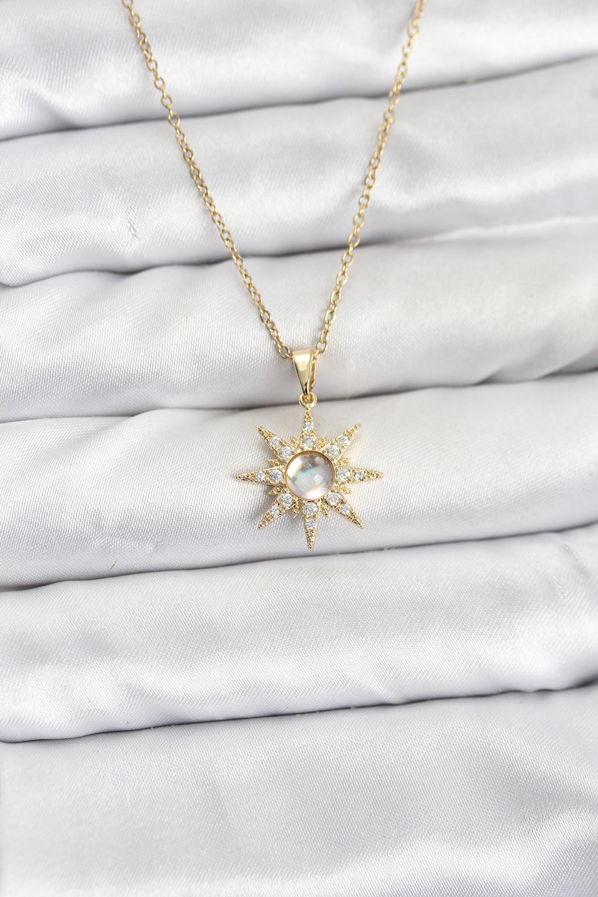 316L Çelik Zincir Gold Renk Kutup Yıldızı Model Zirkon Taşlı Kadın Kolye