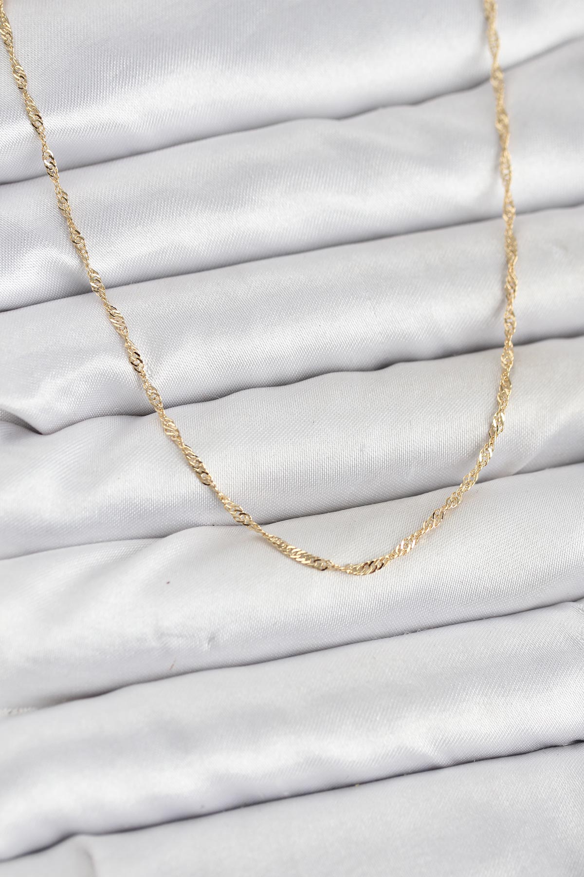 CM 14K Gold Renk Pirinç Ezme Burgu Model Kadın Kolye